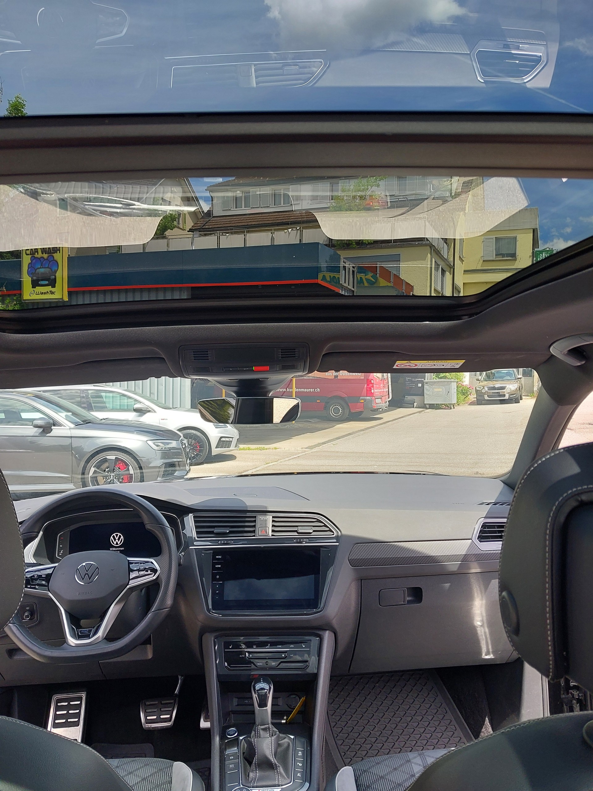 VW Tiguan 2.0TSI R-Line 4Motion DSG-image-9