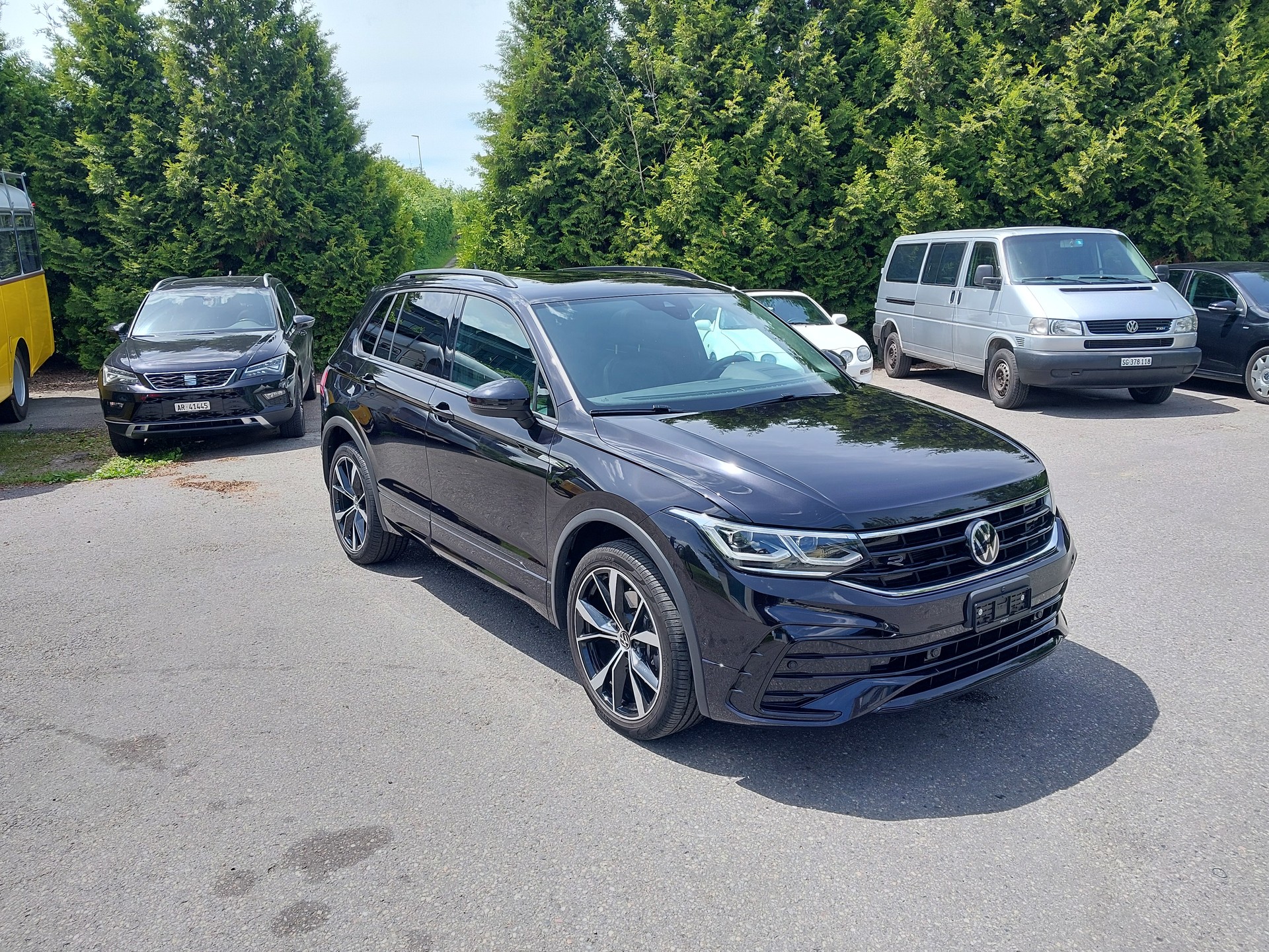 VW Tiguan 2.0TSI R-Line 4Motion DSG-image-4