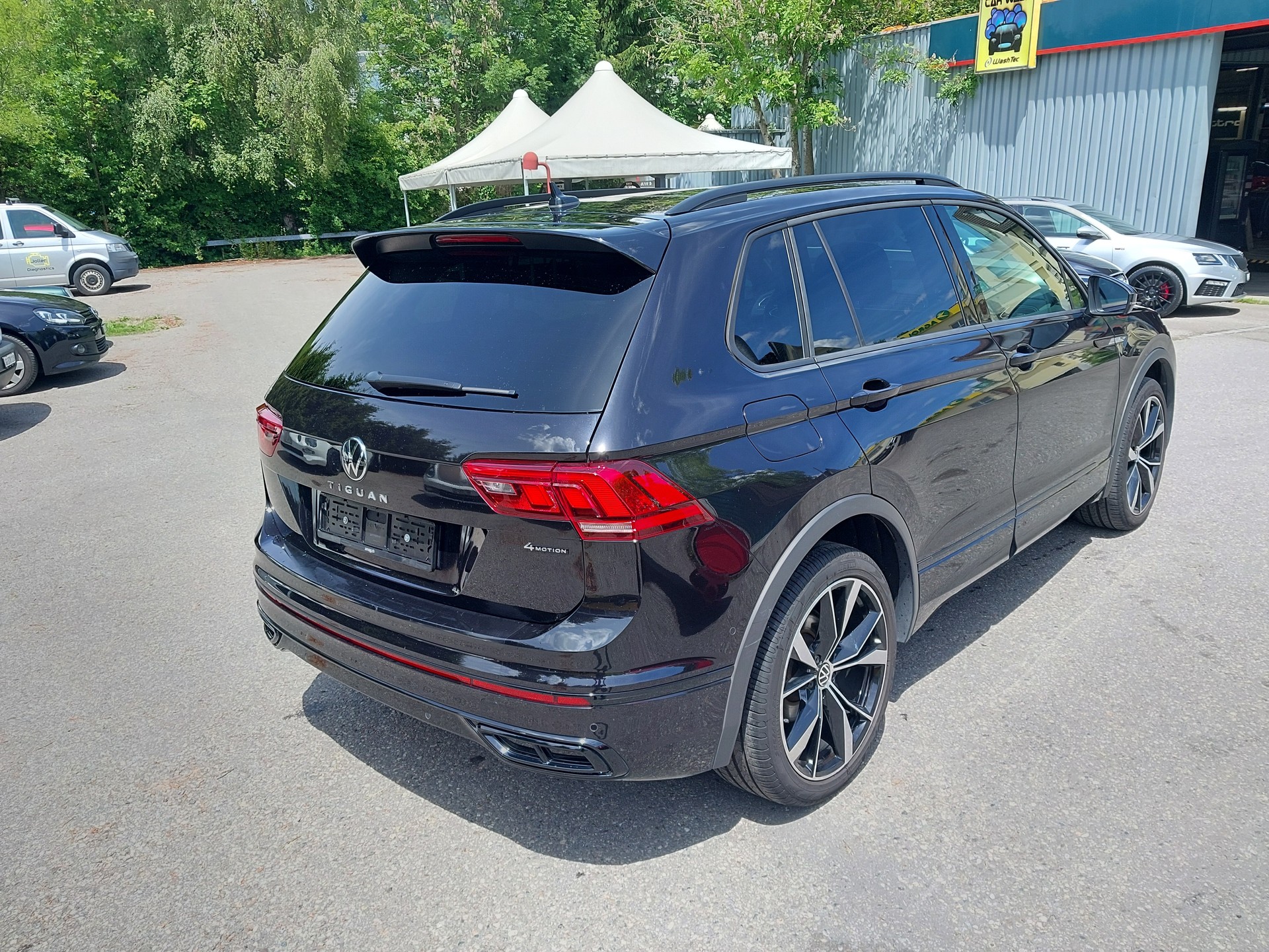 VW Tiguan 2.0TSI R-Line 4Motion DSG-image-3