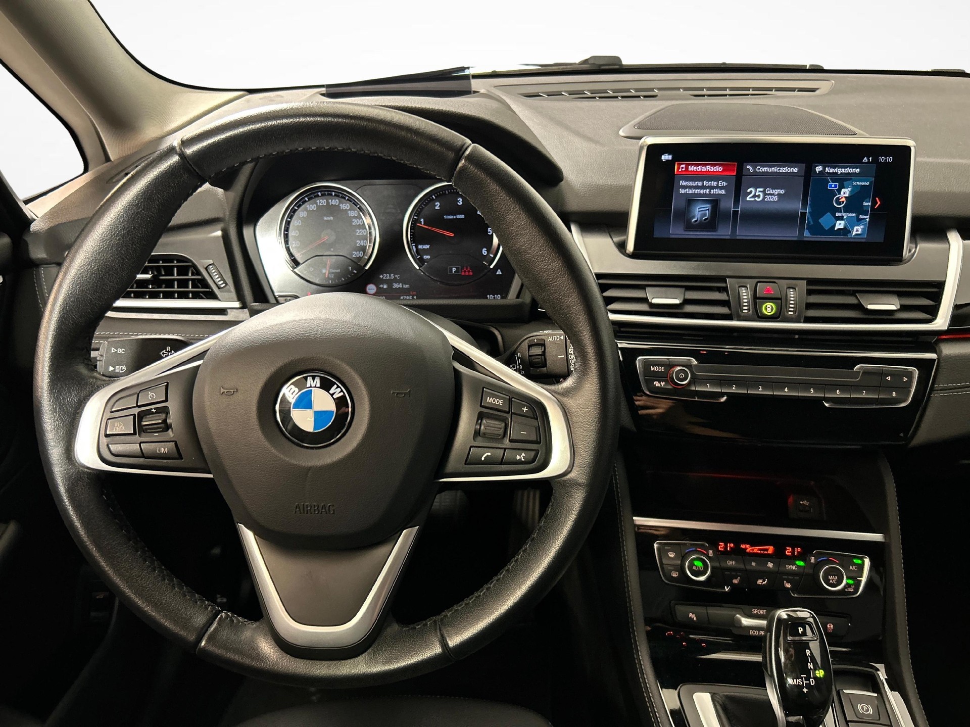 BMW 218d xDrive Gran Tourer-image-6