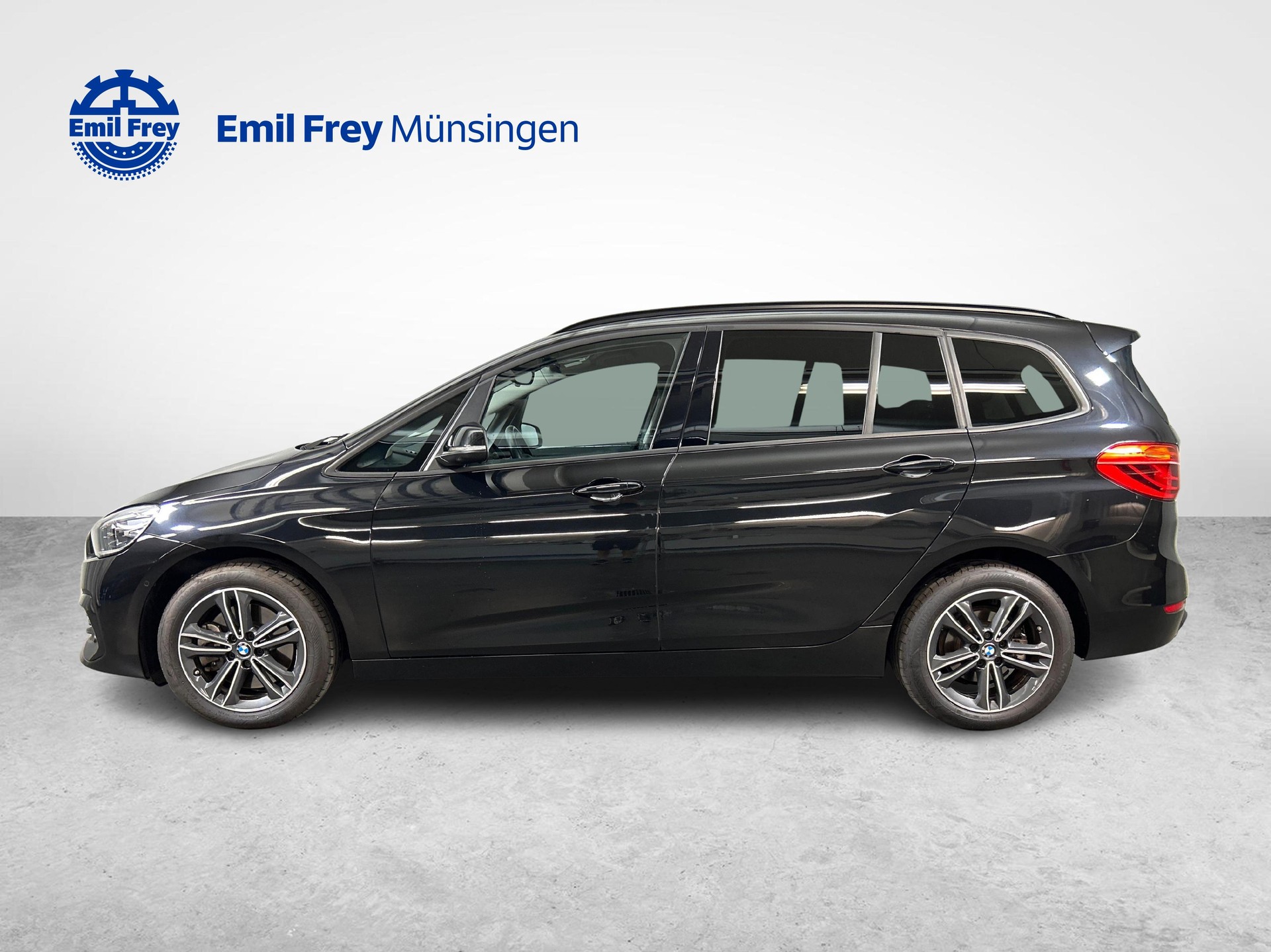 BMW 218d xDrive Gran Tourer-image-5