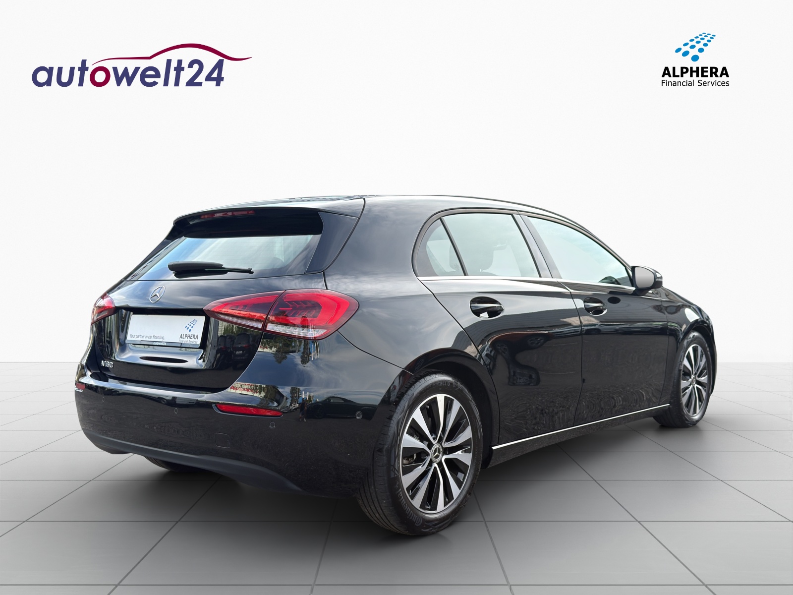 MERCEDES-BENZ A 180 Style 7G-DCT-image-4