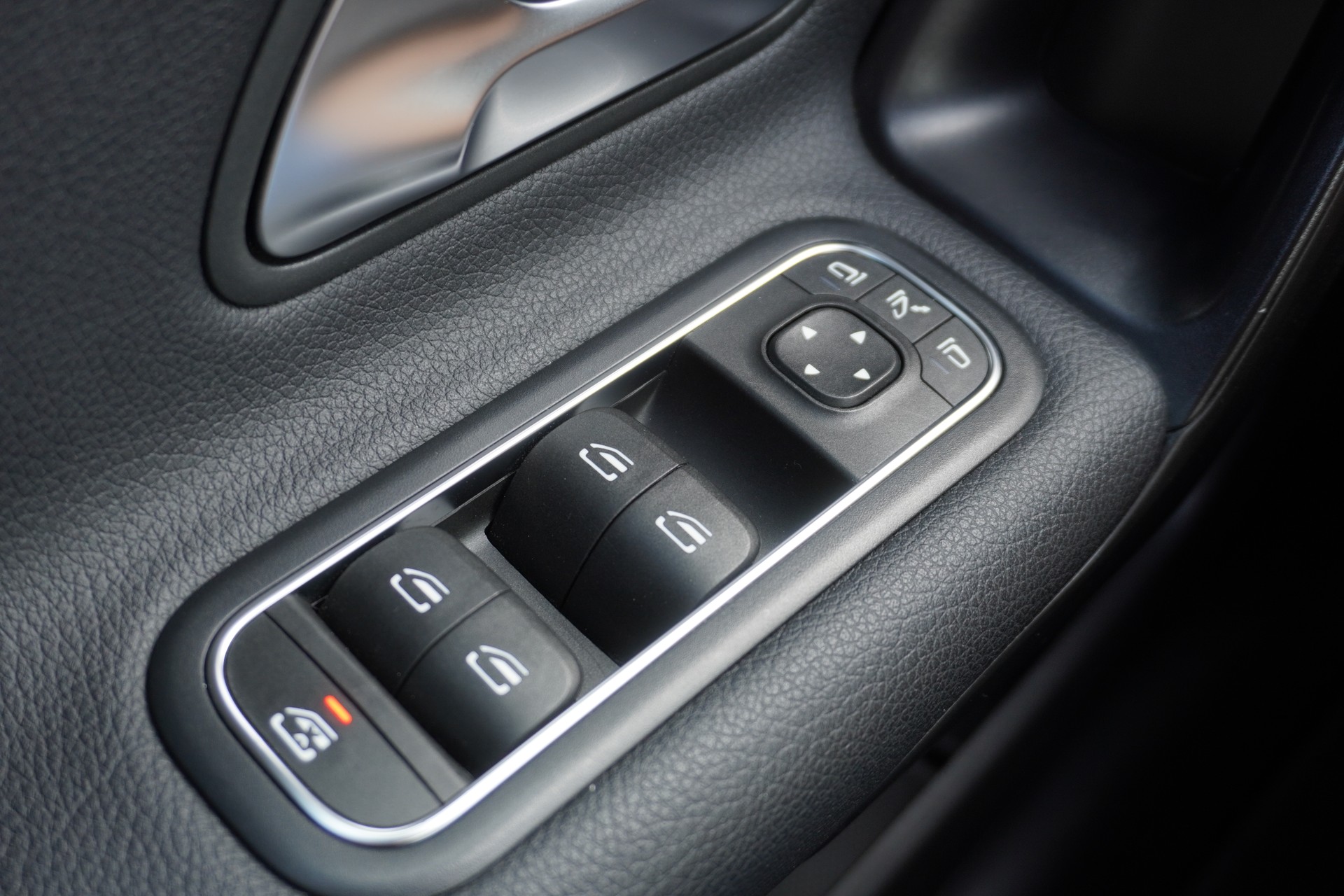 MERCEDES-BENZ A 180 Style 7G-DCT-image-29