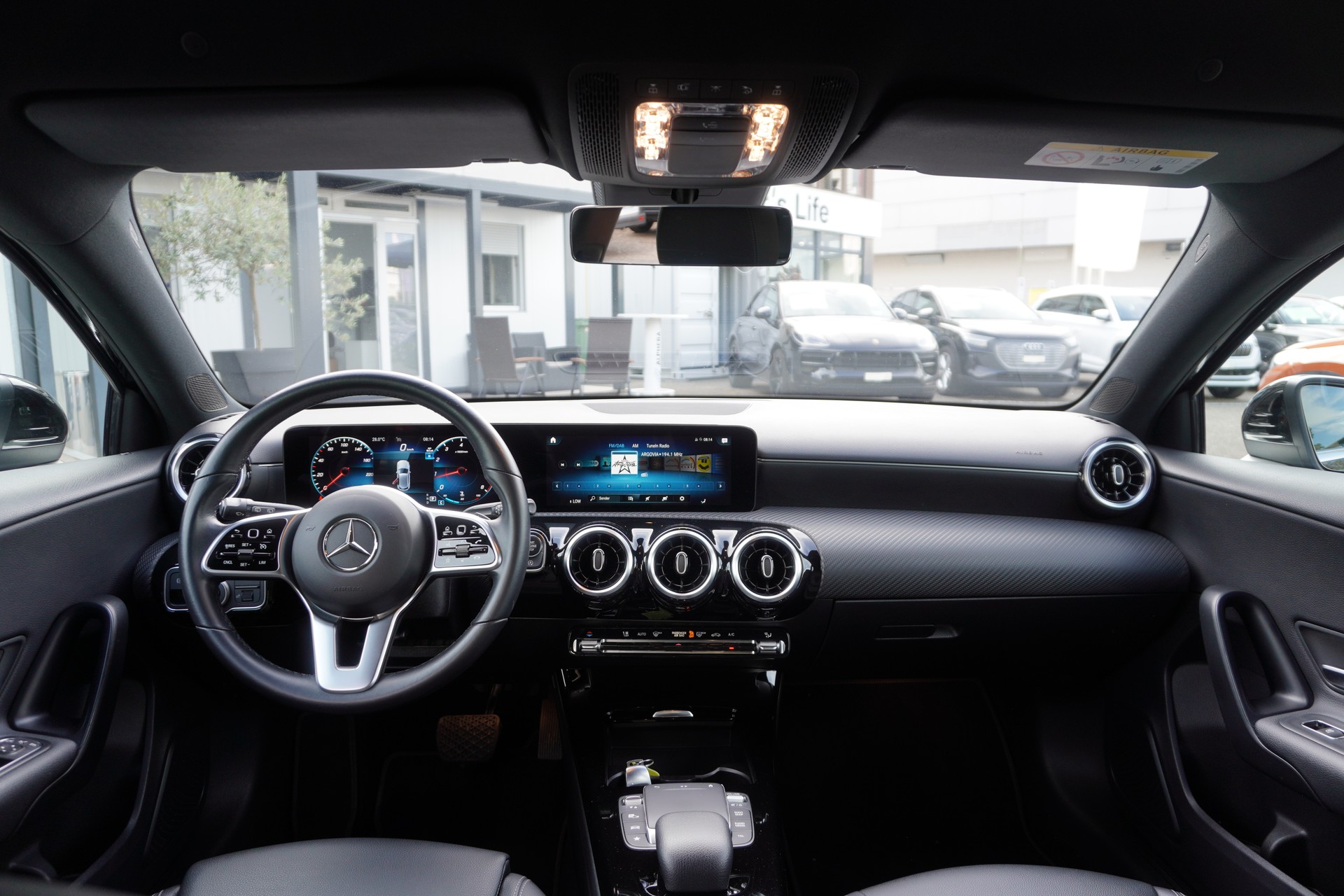 MERCEDES-BENZ A 180 Style 7G-DCT-image-12