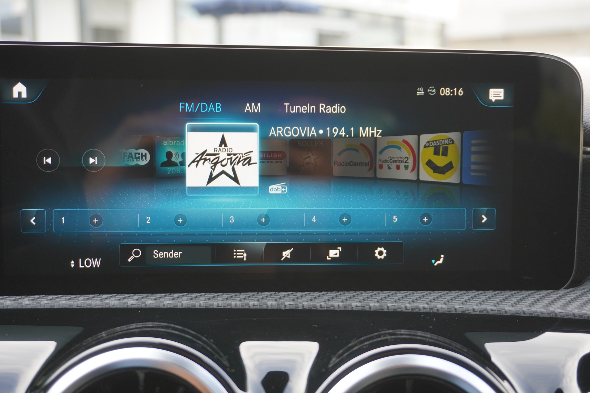 MERCEDES-BENZ A 180 Style 7G-DCT-image-18