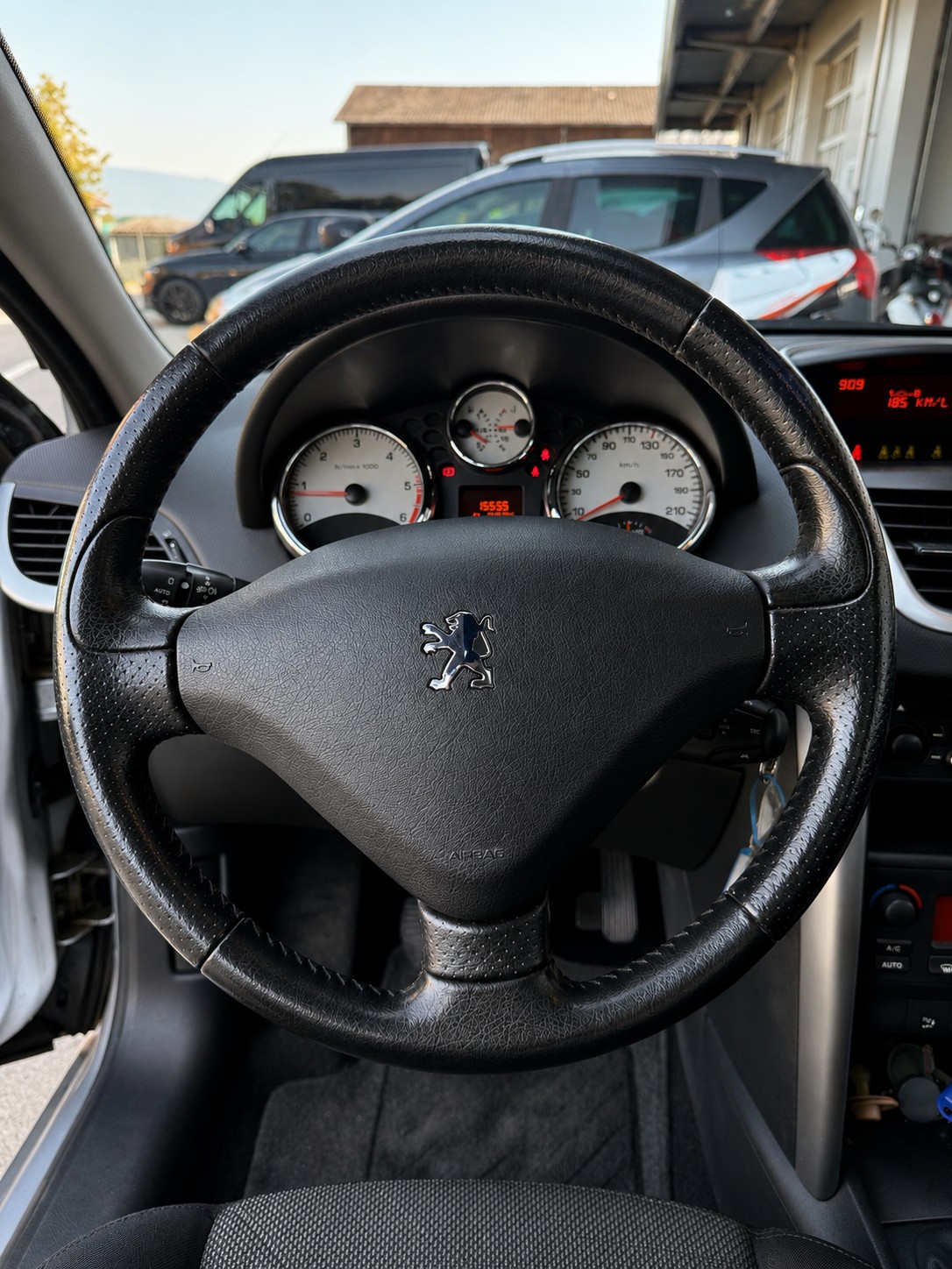 PEUGEOT 207 SW 1.6 HDI Sport-image-3