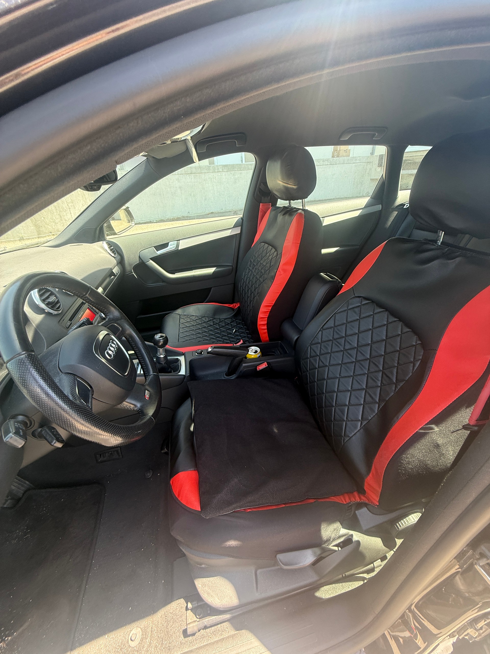 AUDI A3 Sportback 1.8 TFSI Attraction-image-6