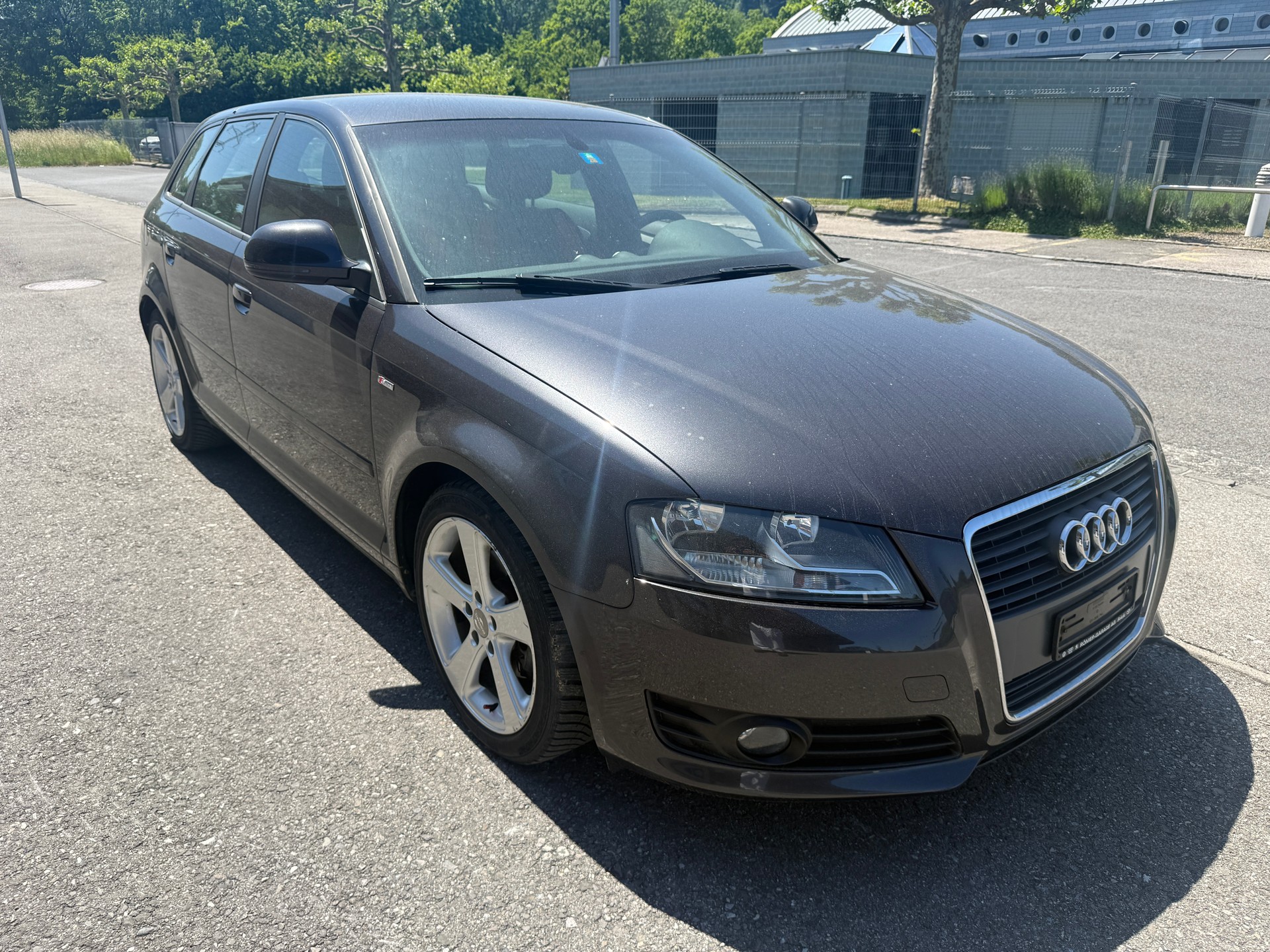 AUDI A3 Sportback 1.8 TFSI Attraction-image-1
