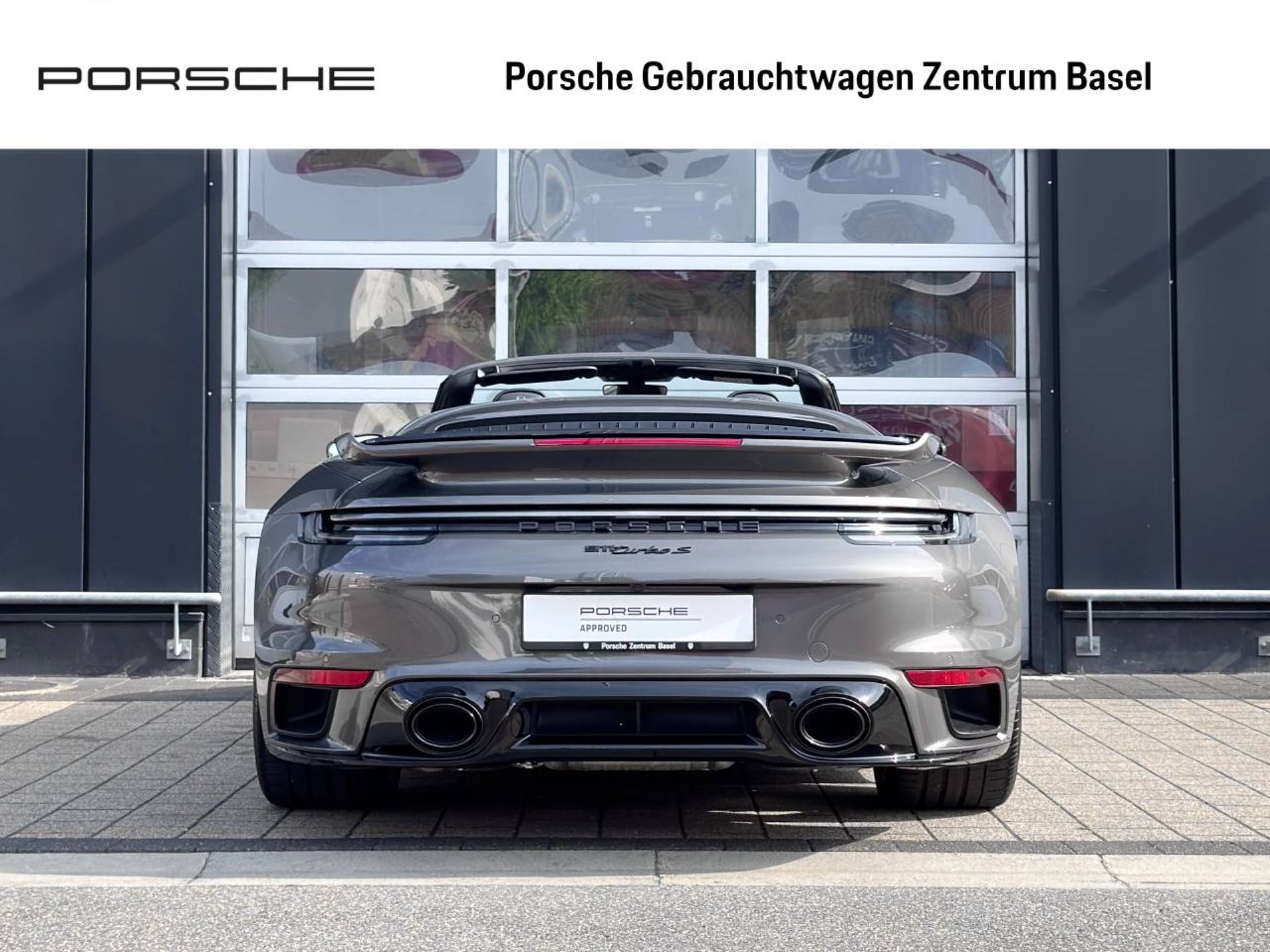 PORSCHE 911 Turbo S Cabriolet-image-7