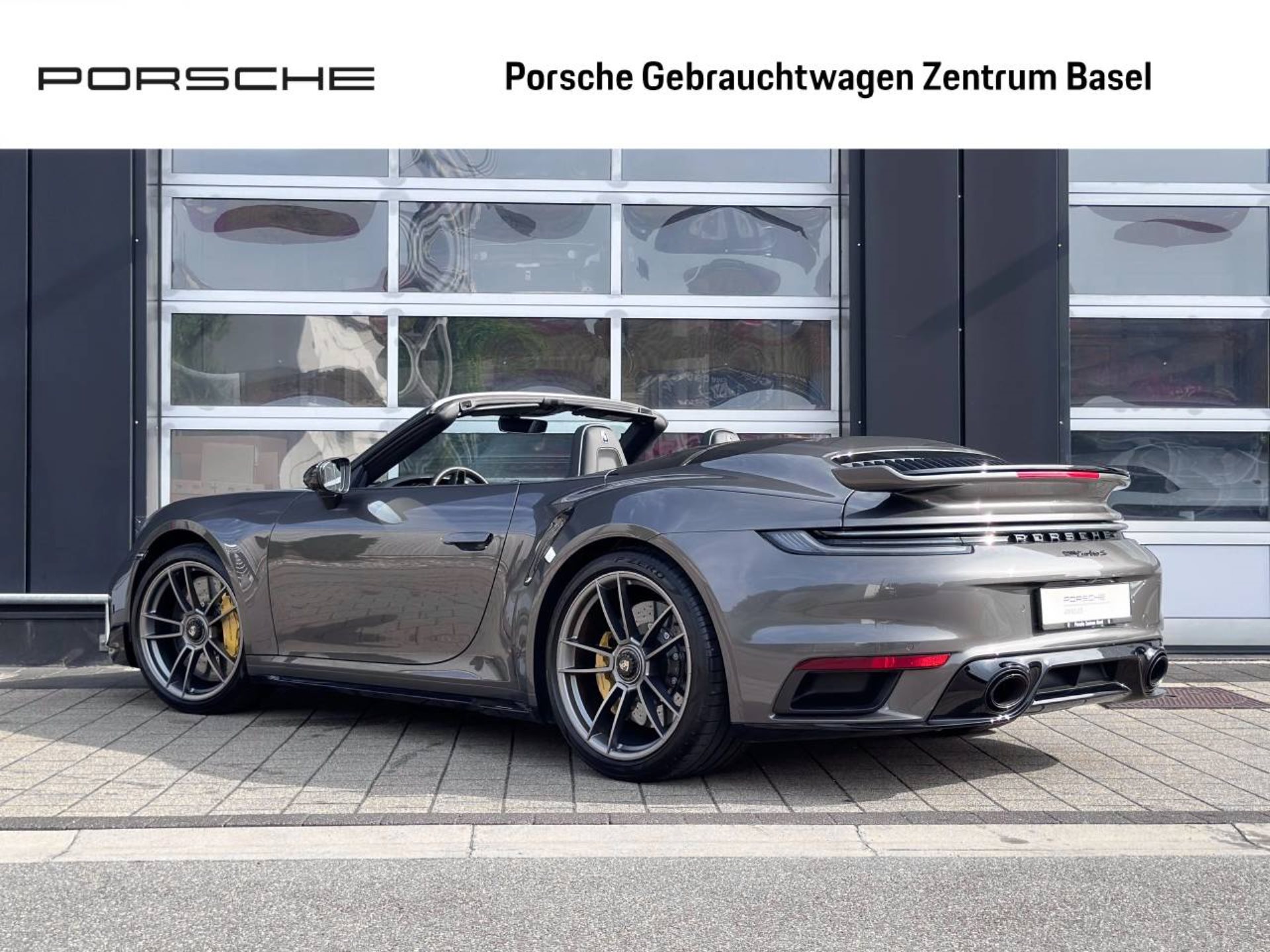PORSCHE 911 Turbo S Cabriolet-image-2