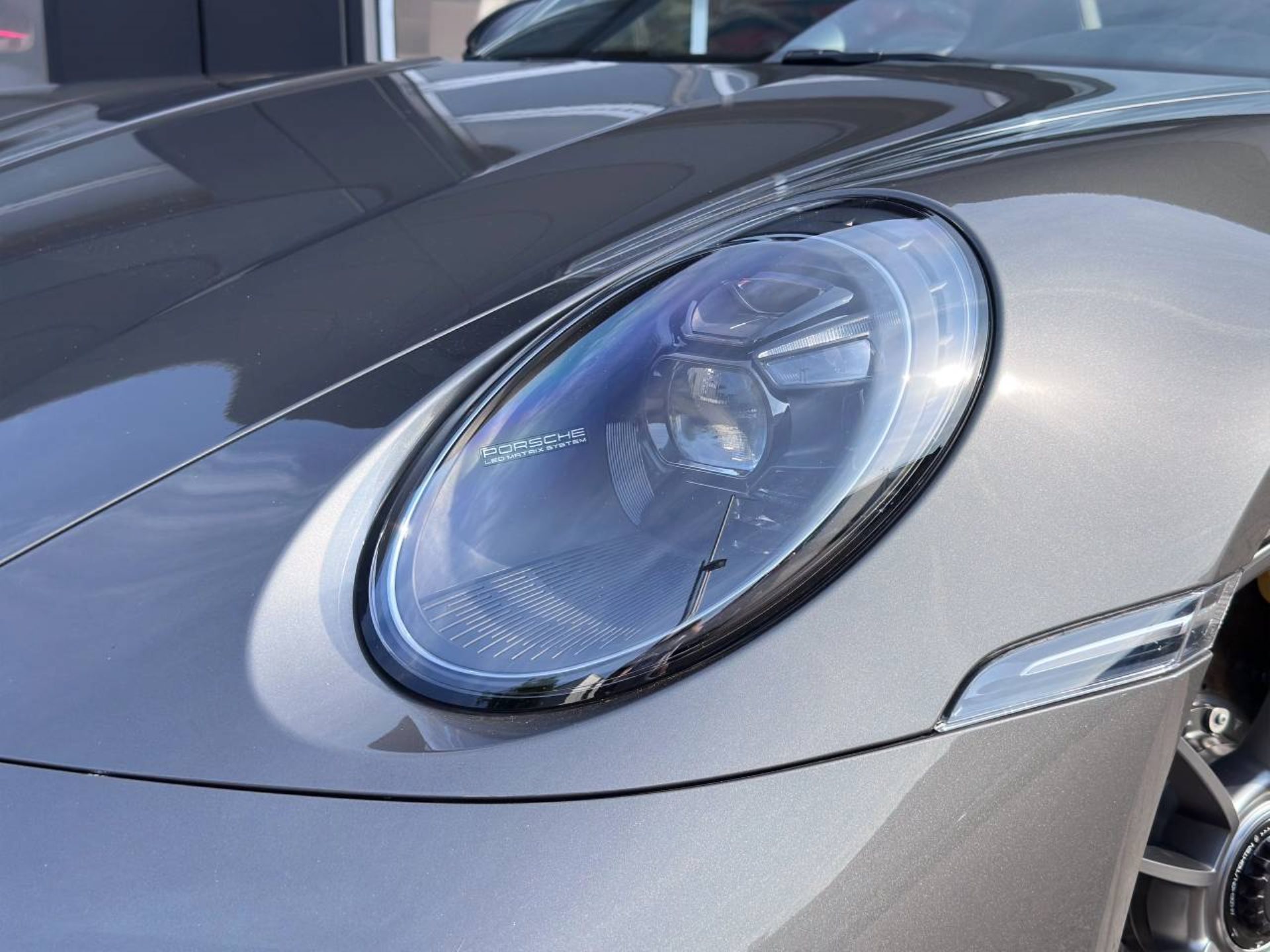 PORSCHE 911 Turbo S Cabriolet-image-16