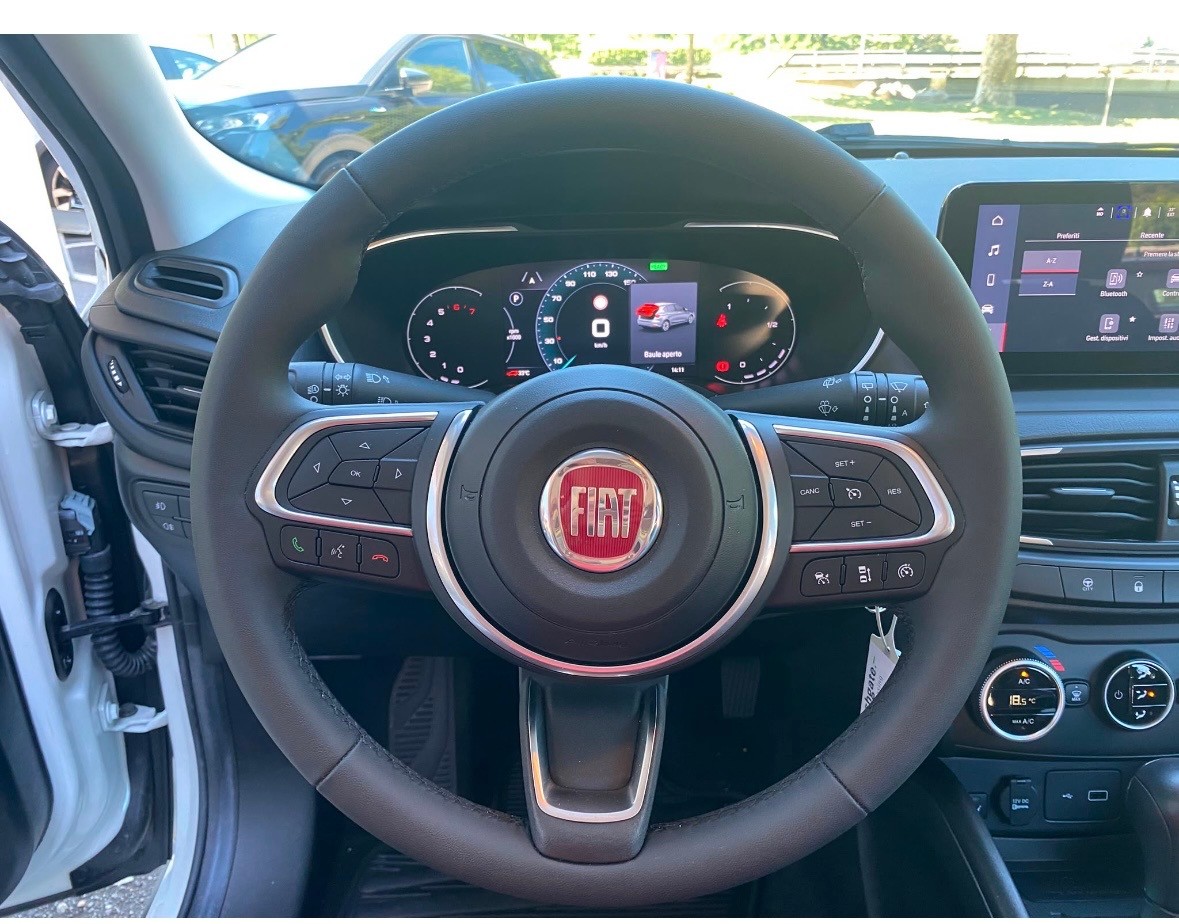 FIAT Tipo Hybrid 1.5 Swiss Edition Cross-image-6