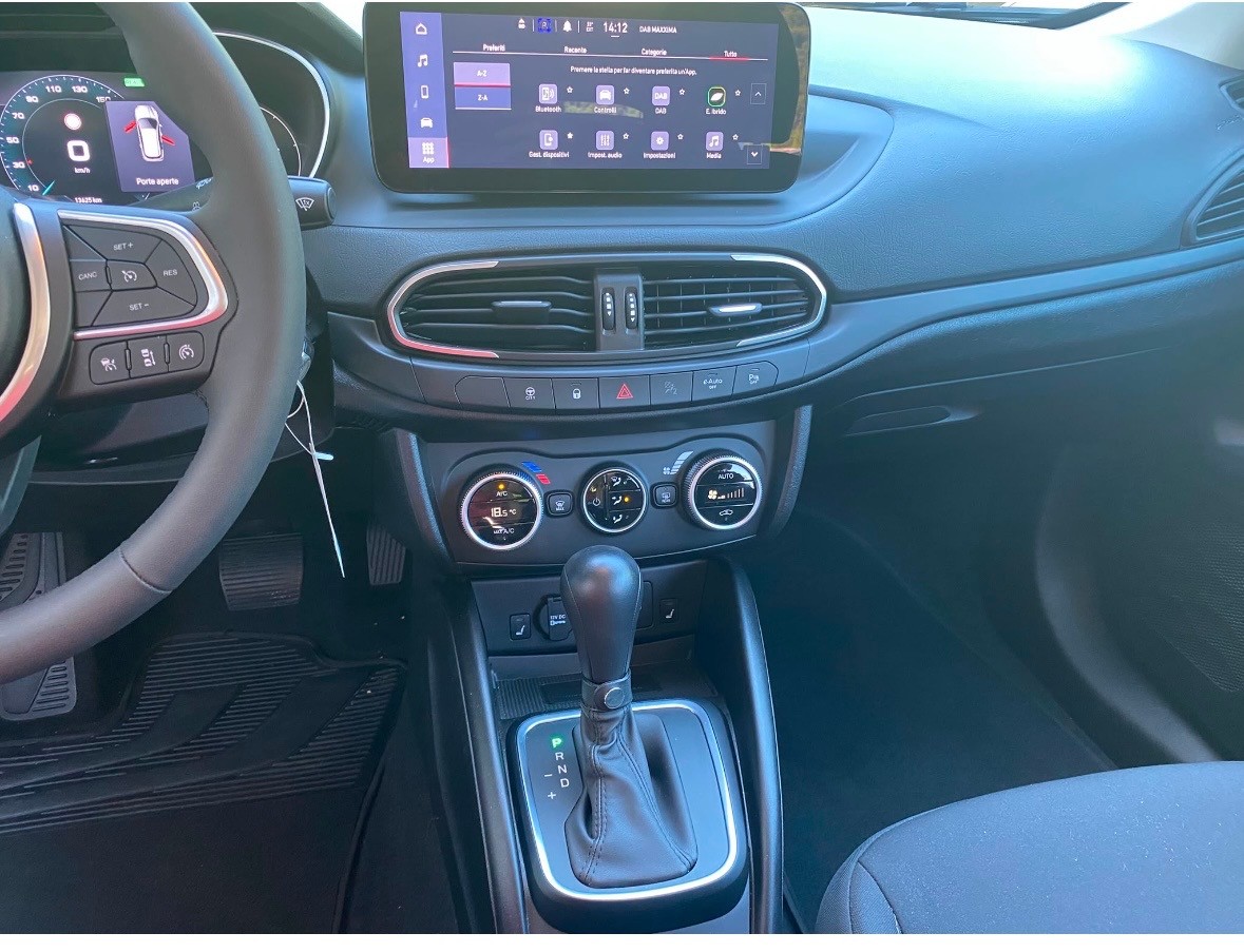 FIAT Tipo Hybrid 1.5 Swiss Edition Cross-image-8