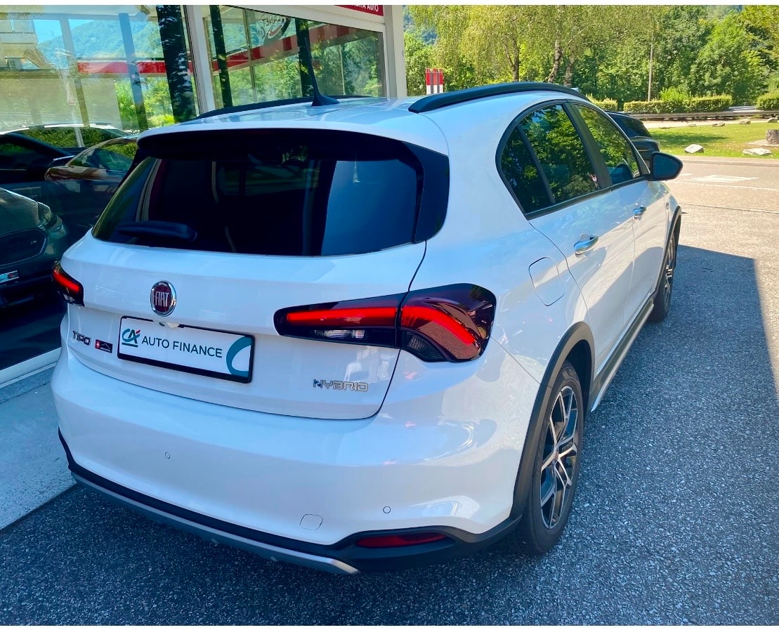 FIAT Tipo Hybrid 1.5 Swiss Edition Cross-image-4