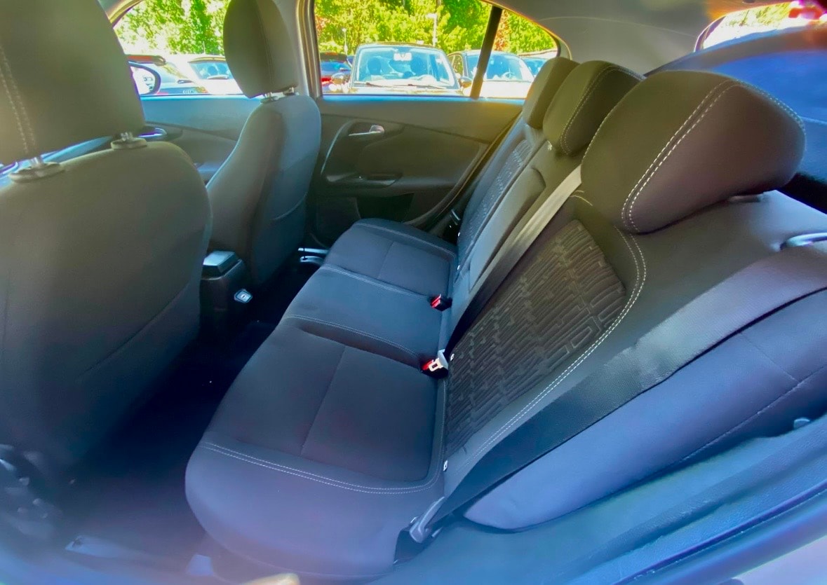 FIAT Tipo Hybrid 1.5 Swiss Edition Cross-image-12