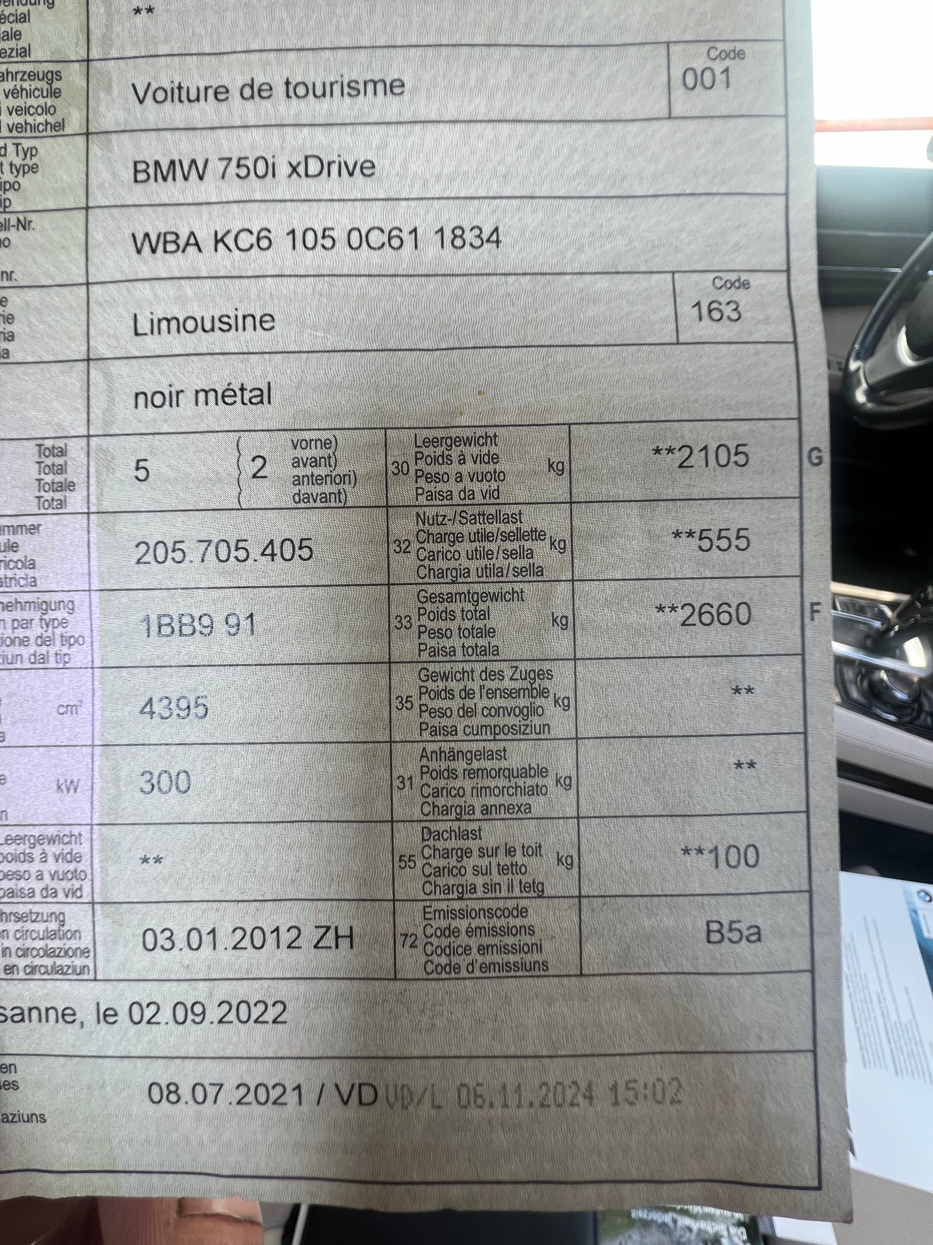 BMW 750i xDrive-image-7