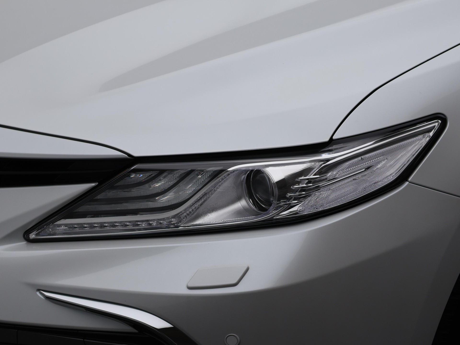 TOYOTA Camry 2.5 HSD Premium-image-16