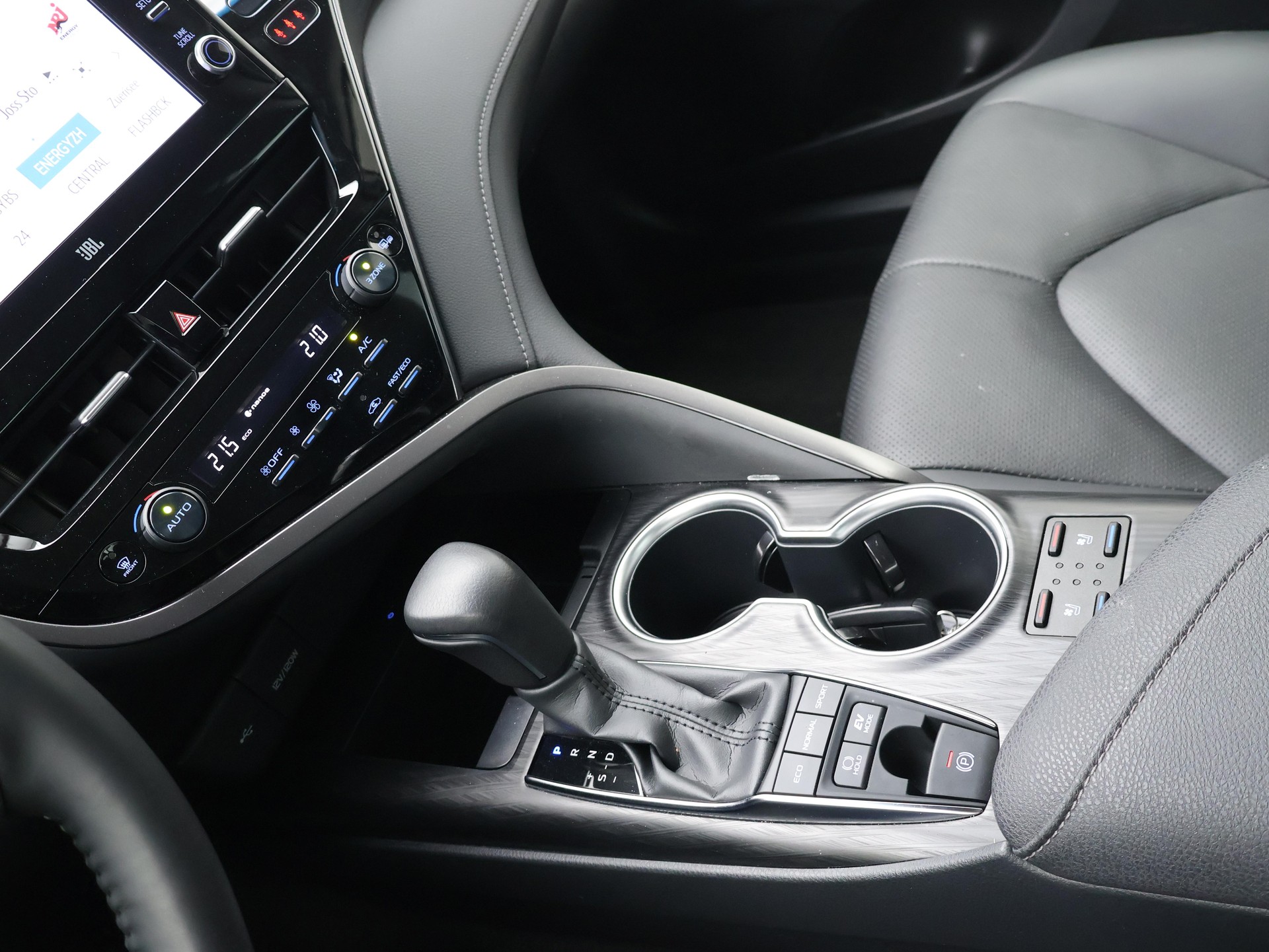 TOYOTA Camry 2.5 HSD Premium-image-14