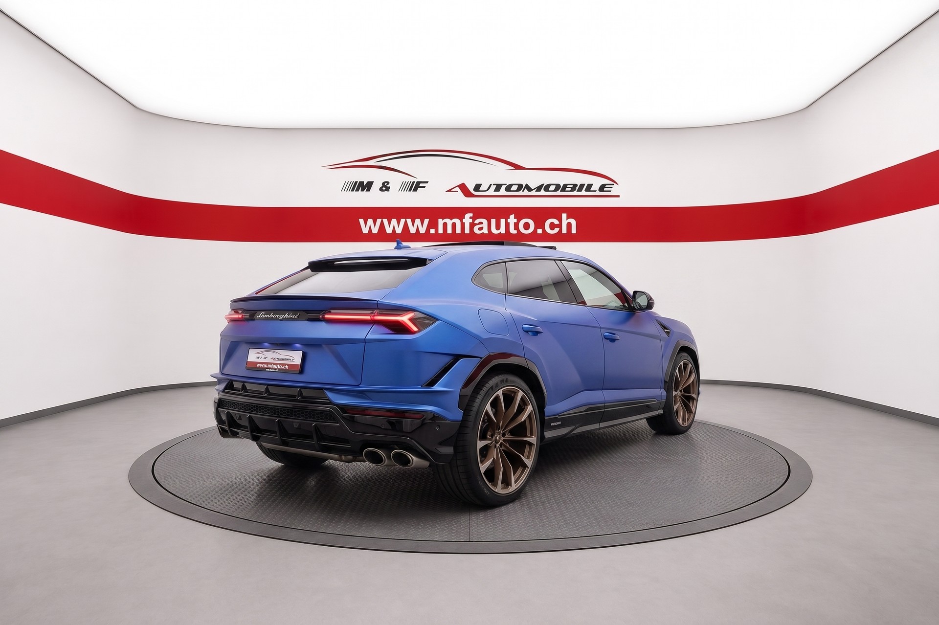 LAMBORGHINI Urus 4.0 S 60 years anniversary-showroom-element-2