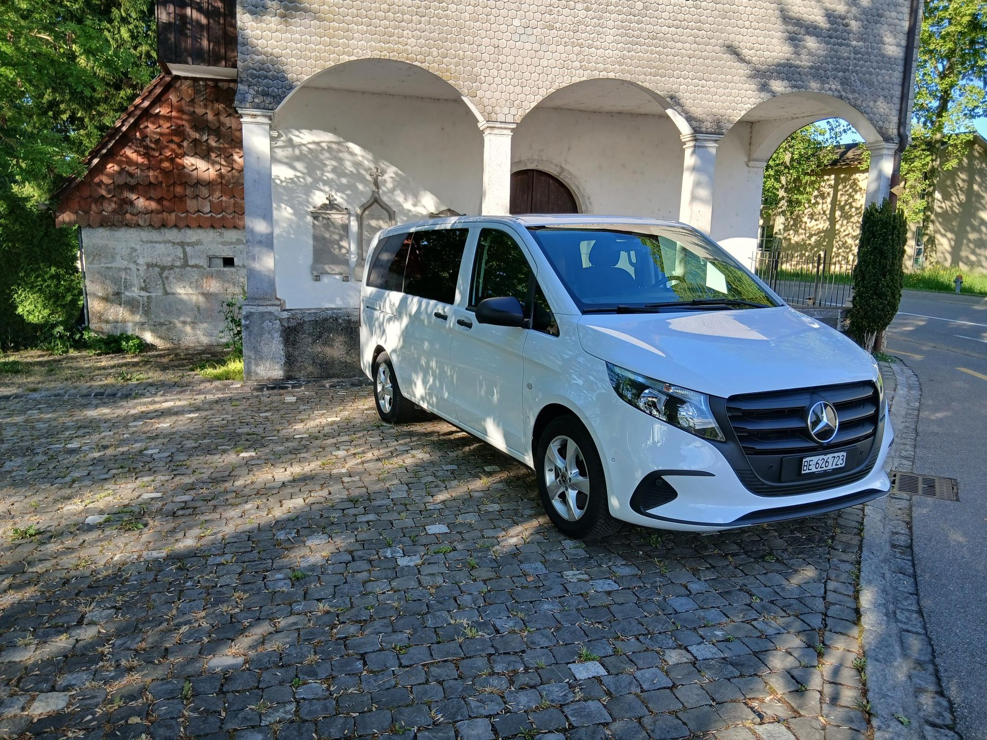 MERCEDES-BENZ Tourer-image-1