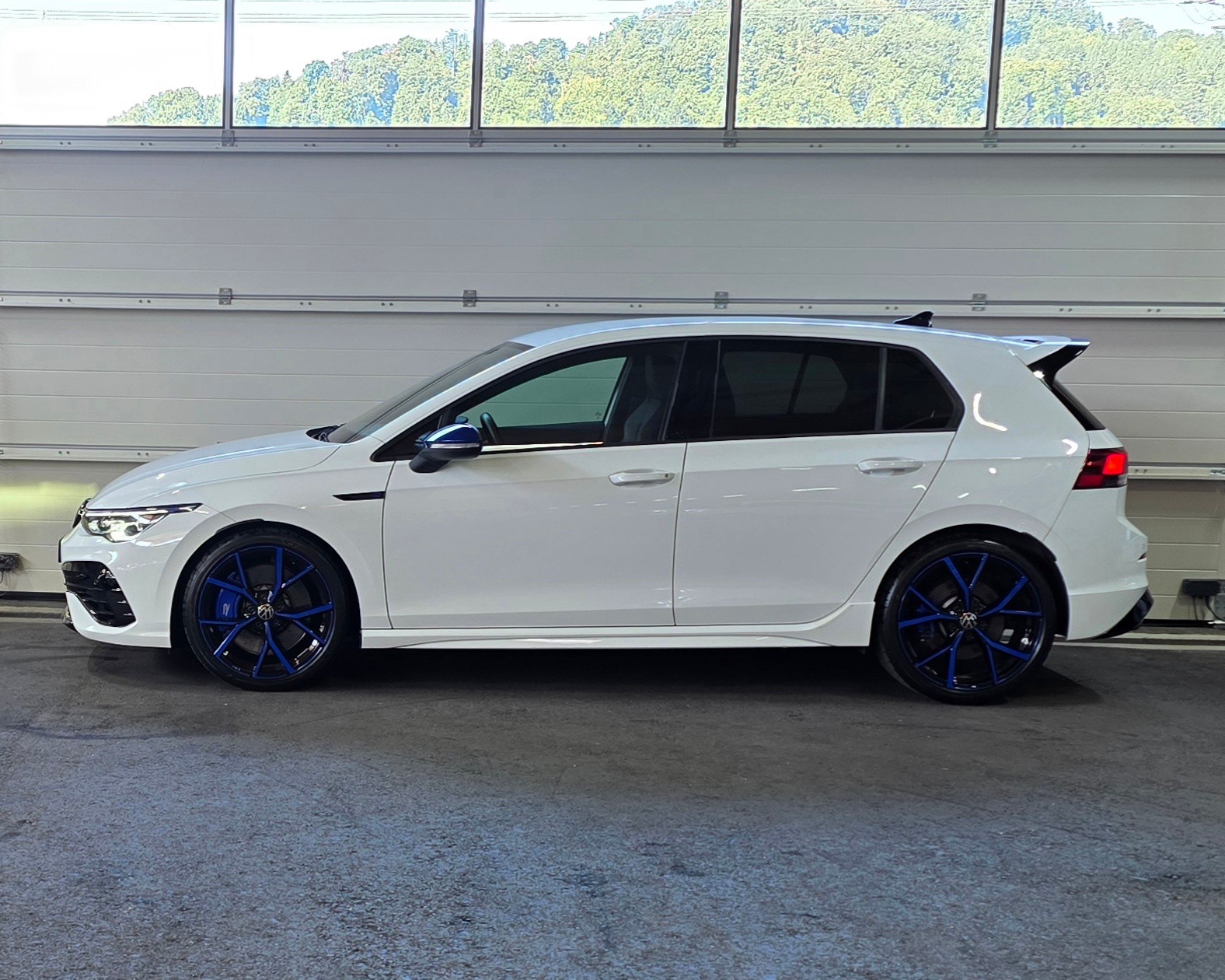 VW Golf 2.0 TSI R DSG 4Motion R Performance 20 Years Edt. *Sitzkühlung&Heizung*Lenkradheizung*ACC&LaneAssist*Rückfahrkamera*-image-1