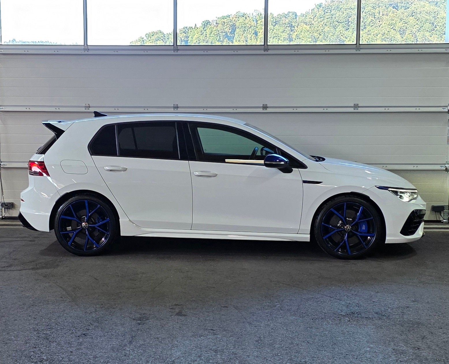 VW Golf 2.0 TSI R DSG 4Motion R Performance 20 Years Edt. *Sitzkühlung&Heizung*Lenkradheizung*ACC&LaneAssist*Rückfahrkamera*-image-5