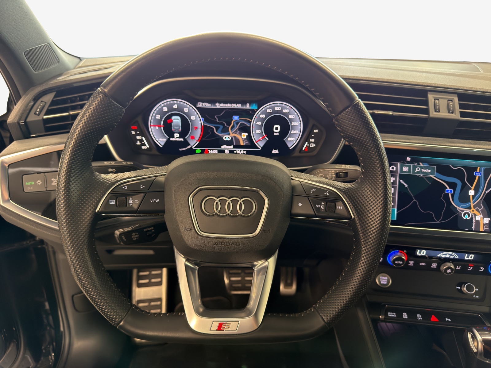 AUDI Q3 Sportback 45 TFSI S line quattro S-tronic-image-9