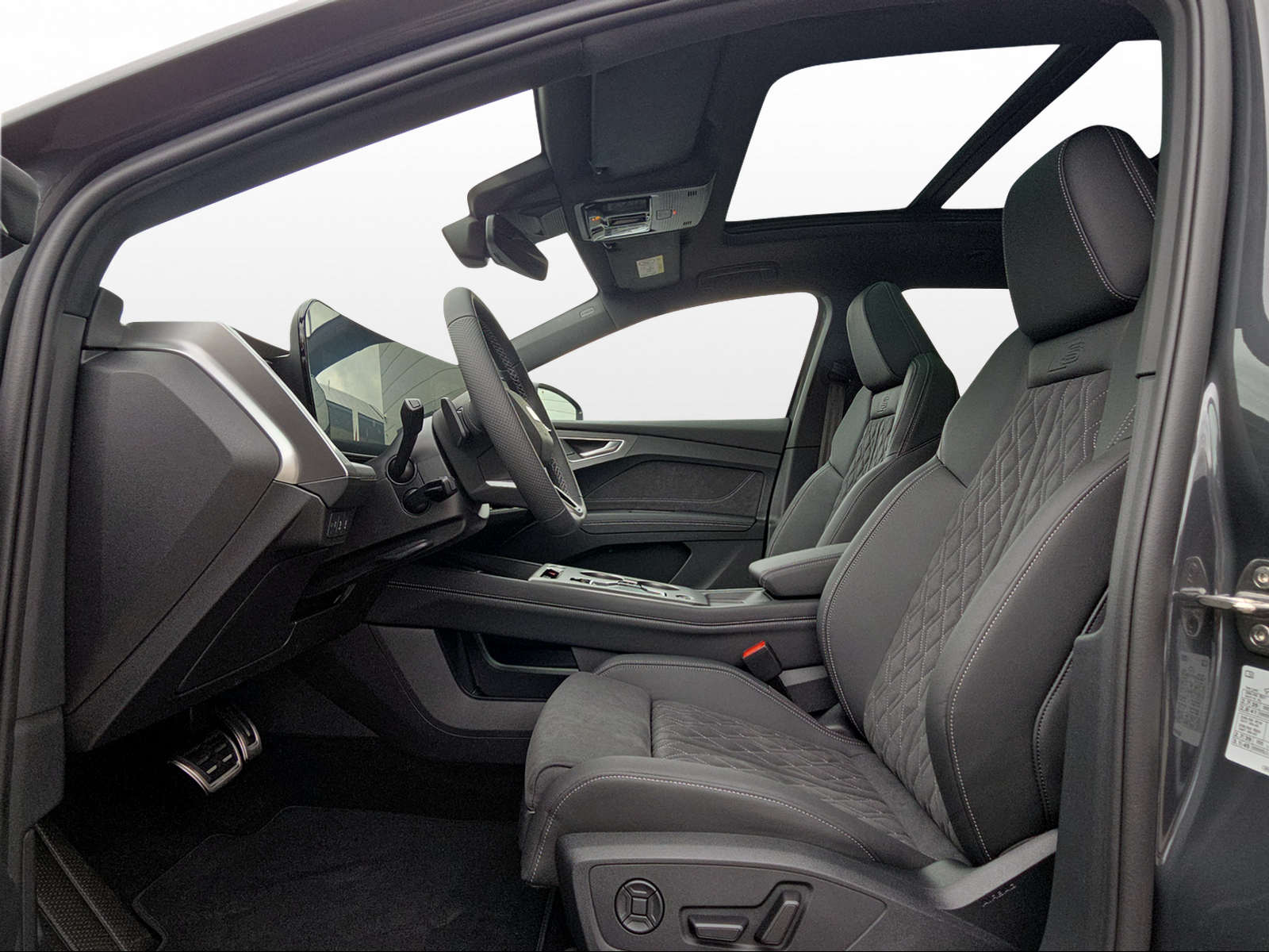 AUDI Q4 e-tron SUV quattro performance-image-6