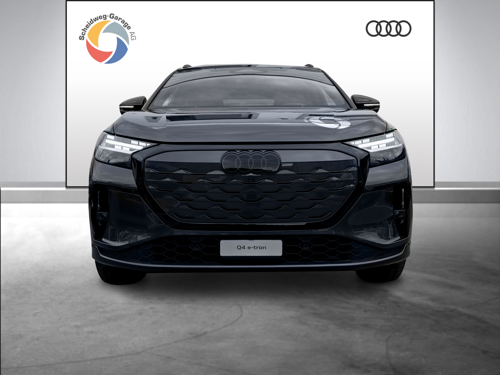 AUDI Q4 e-tron SUV quattro performance-showroom-element-1