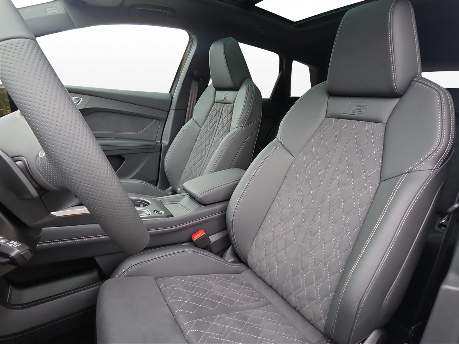 AUDI Q4 e-tron SUV quattro performance-image-7