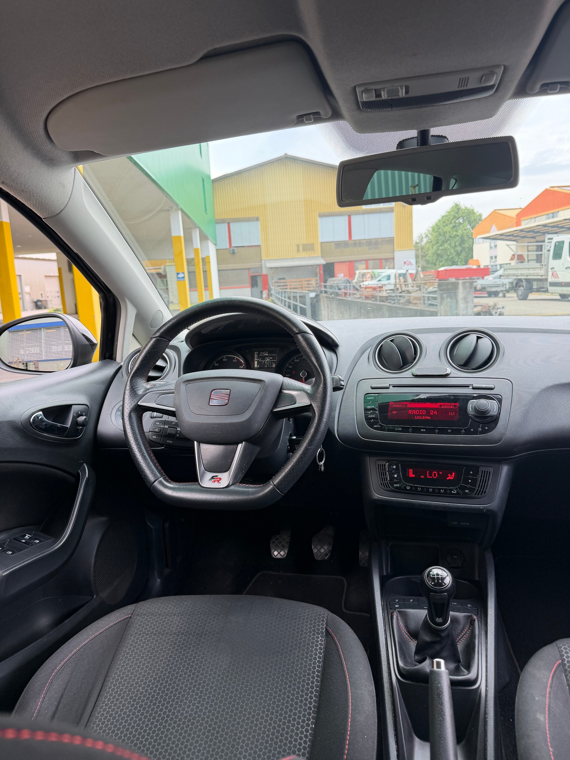 SEAT Ibiza 1.2 TSI FR-image-10