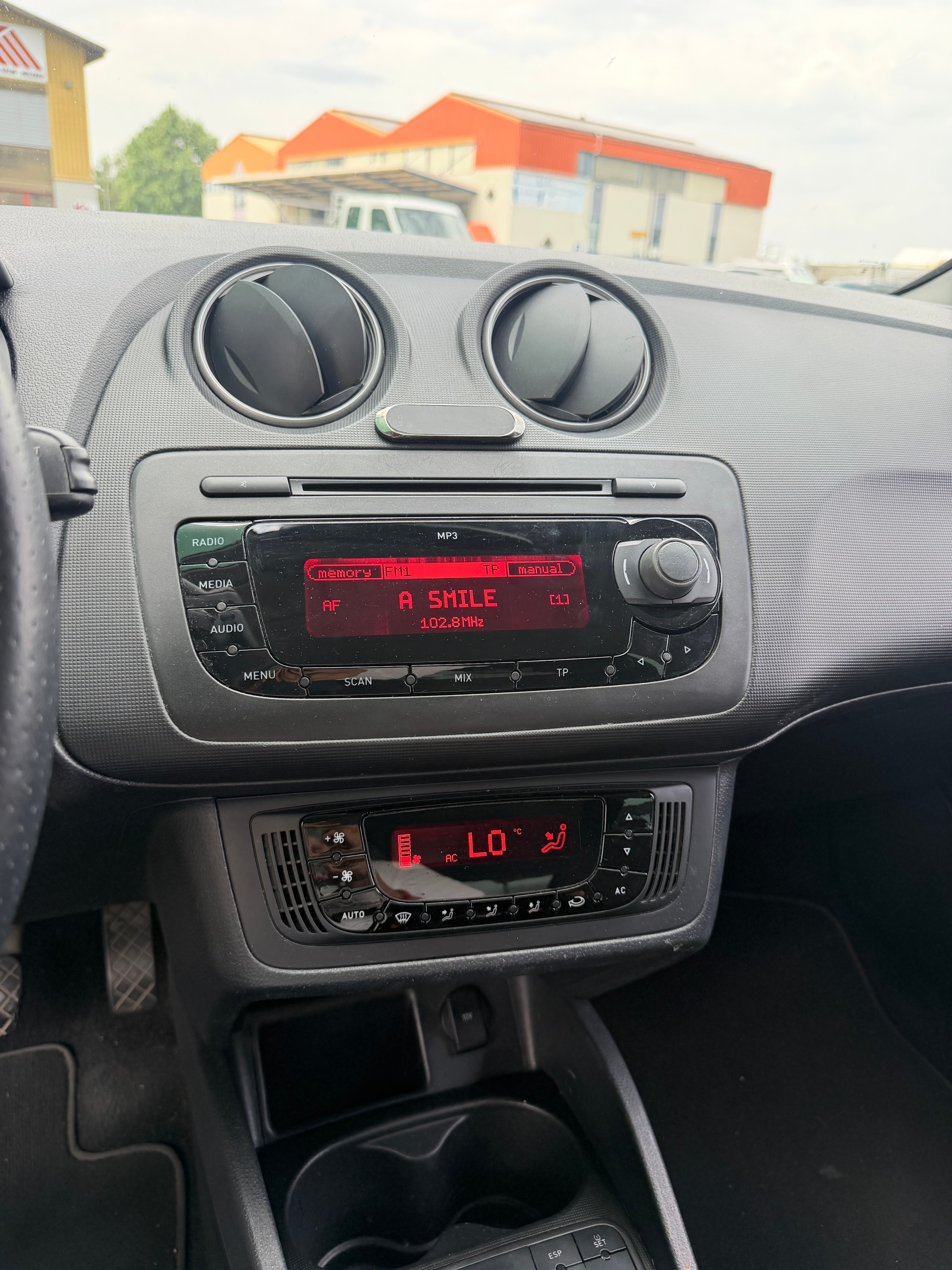 SEAT Ibiza 1.2 TSI FR-image-11