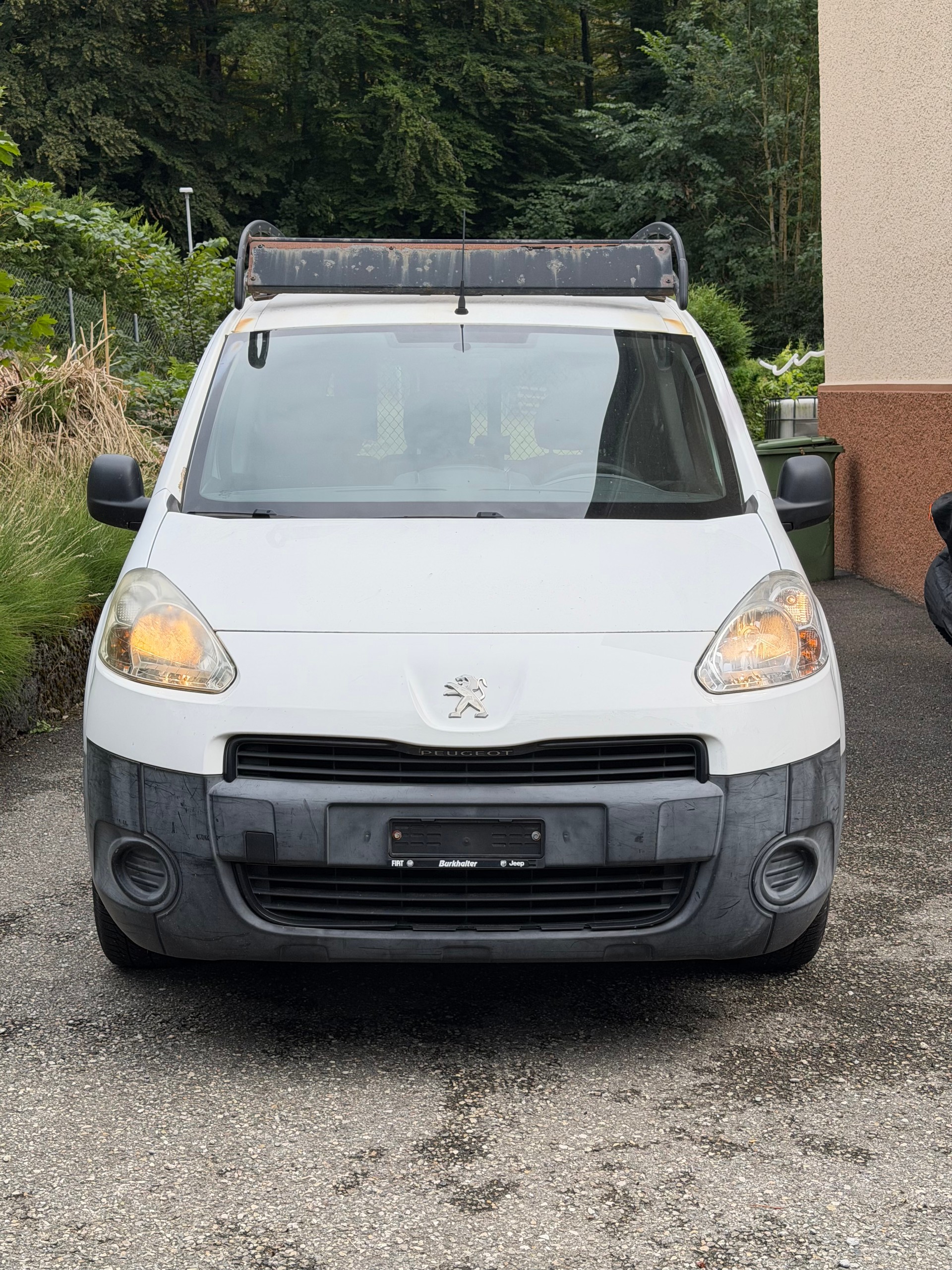 PEUGEOT Partner 1.6 VTi Urban-image-8