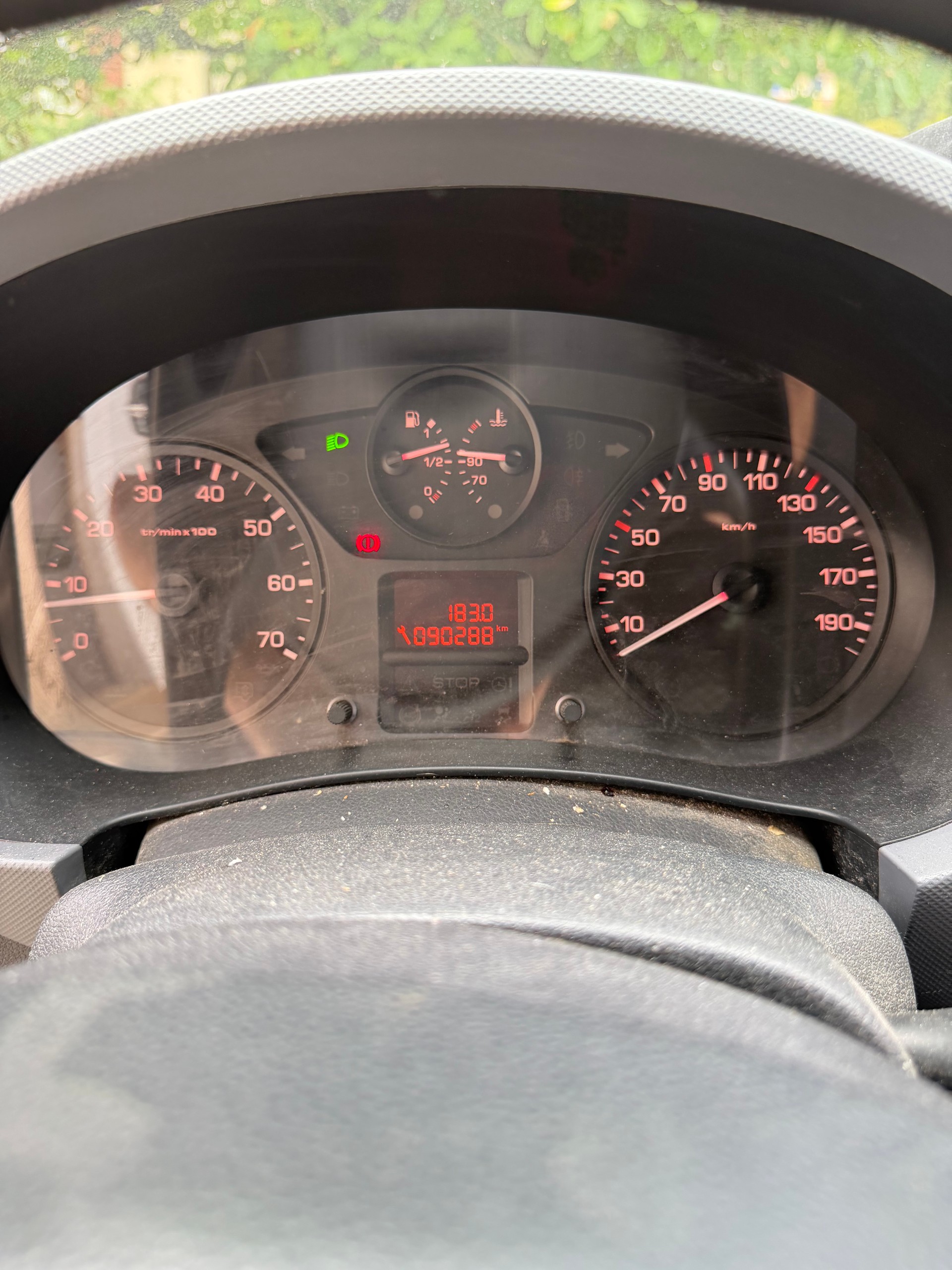 PEUGEOT Partner 1.6 VTi Urban-image-12