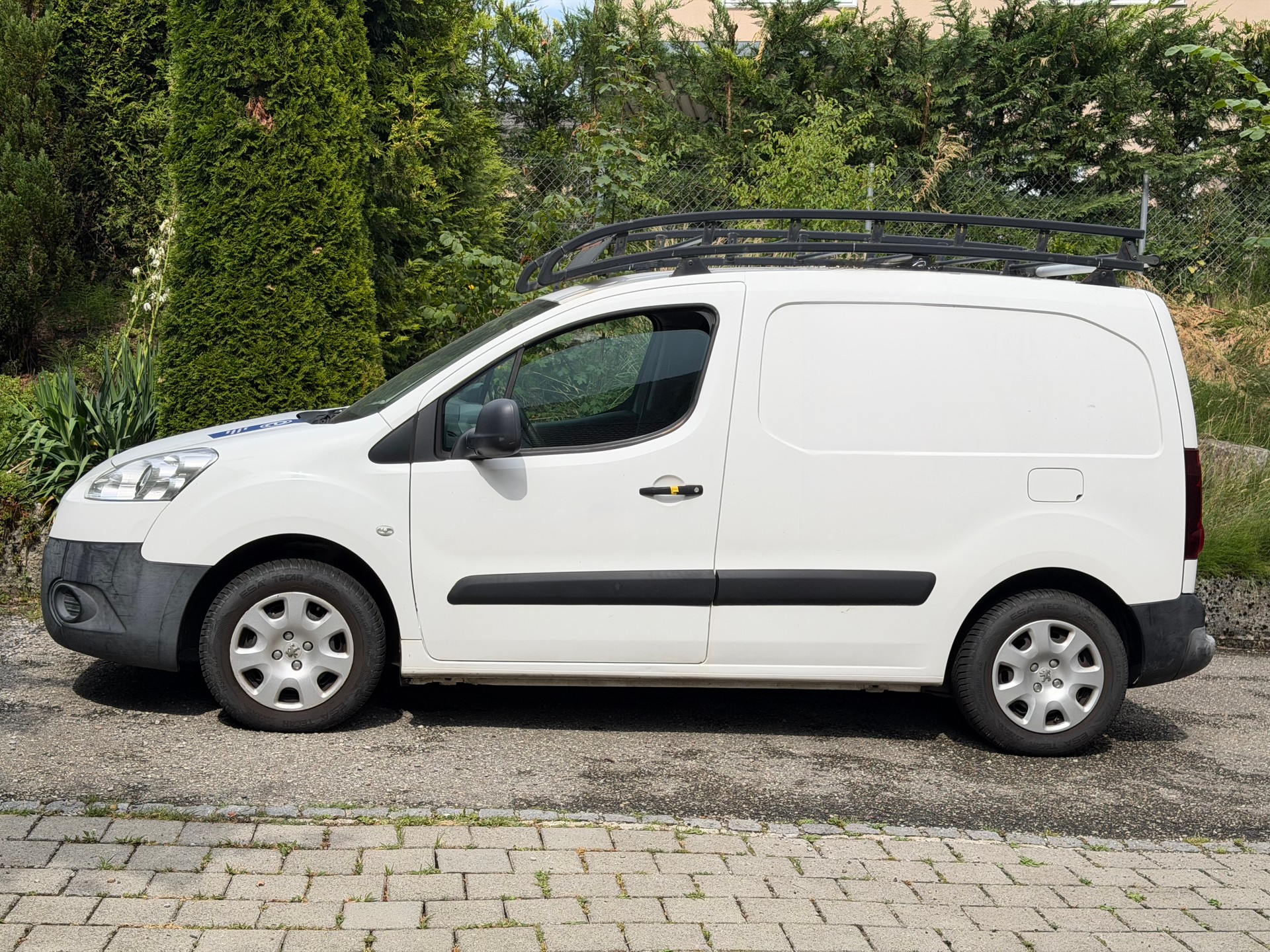 PEUGEOT Partner 1.6 VTi Urban-image-6