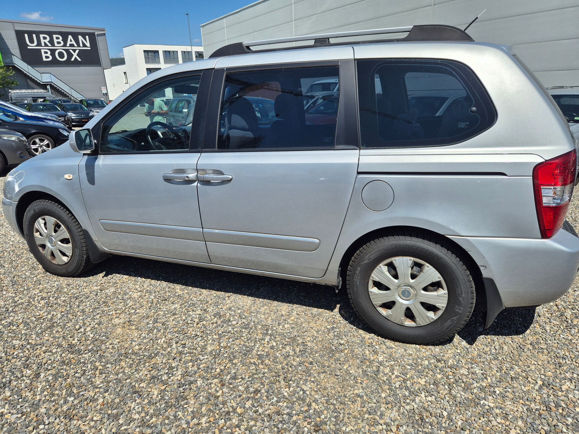 KIA Carnival 2.9 CRDi Trend-image-4
