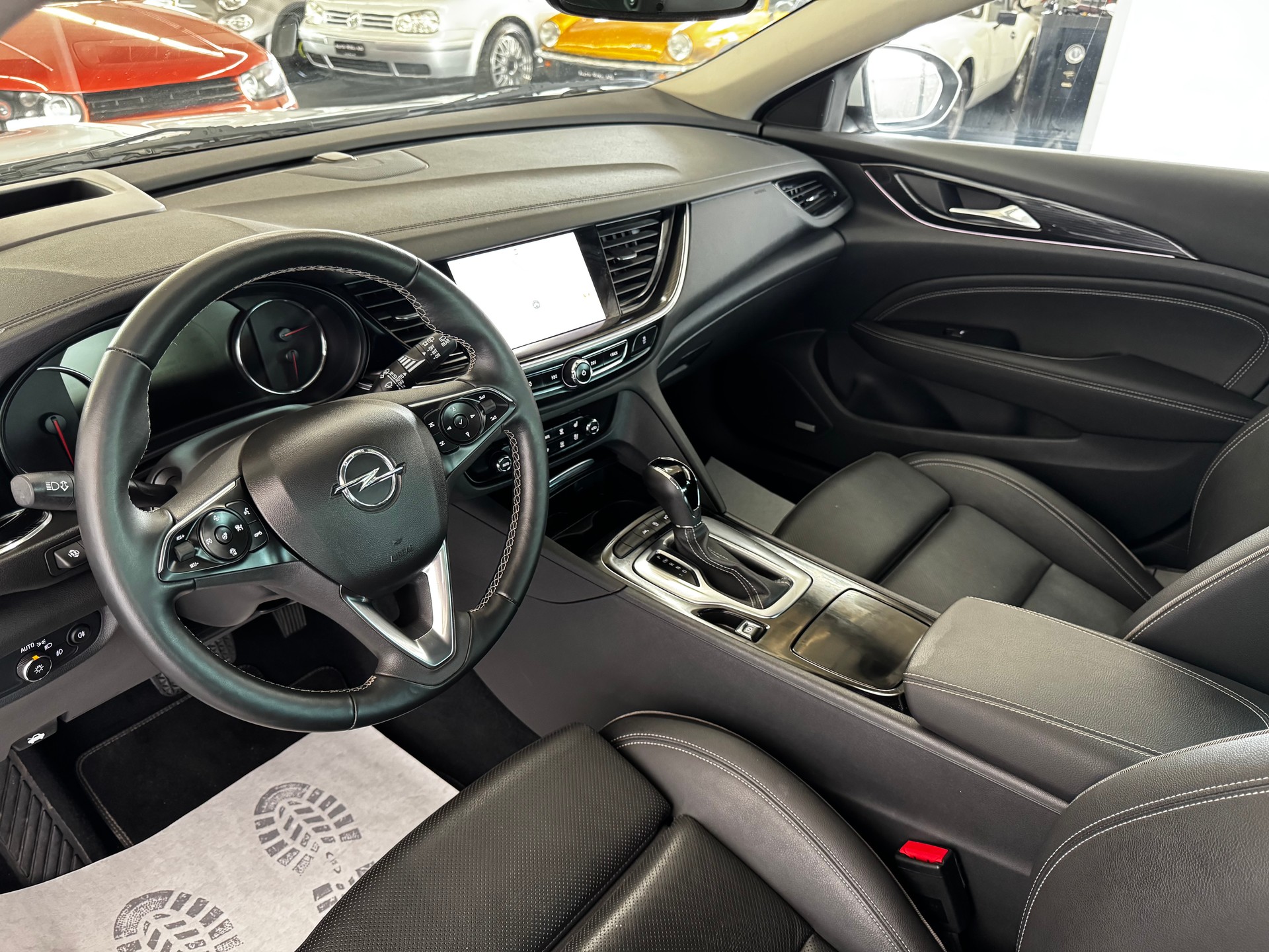 OPEL Insignia 1.5 T Grand Sport Excellence Automatic-image-12