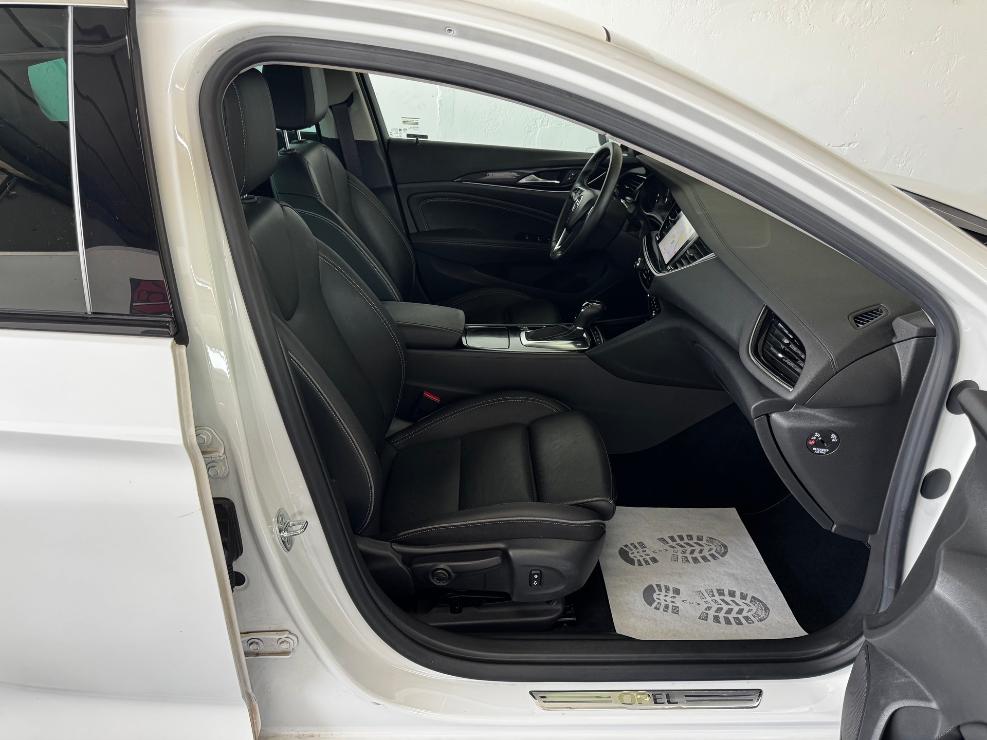 OPEL Insignia 1.5 T Grand Sport Excellence Automatic-image-18