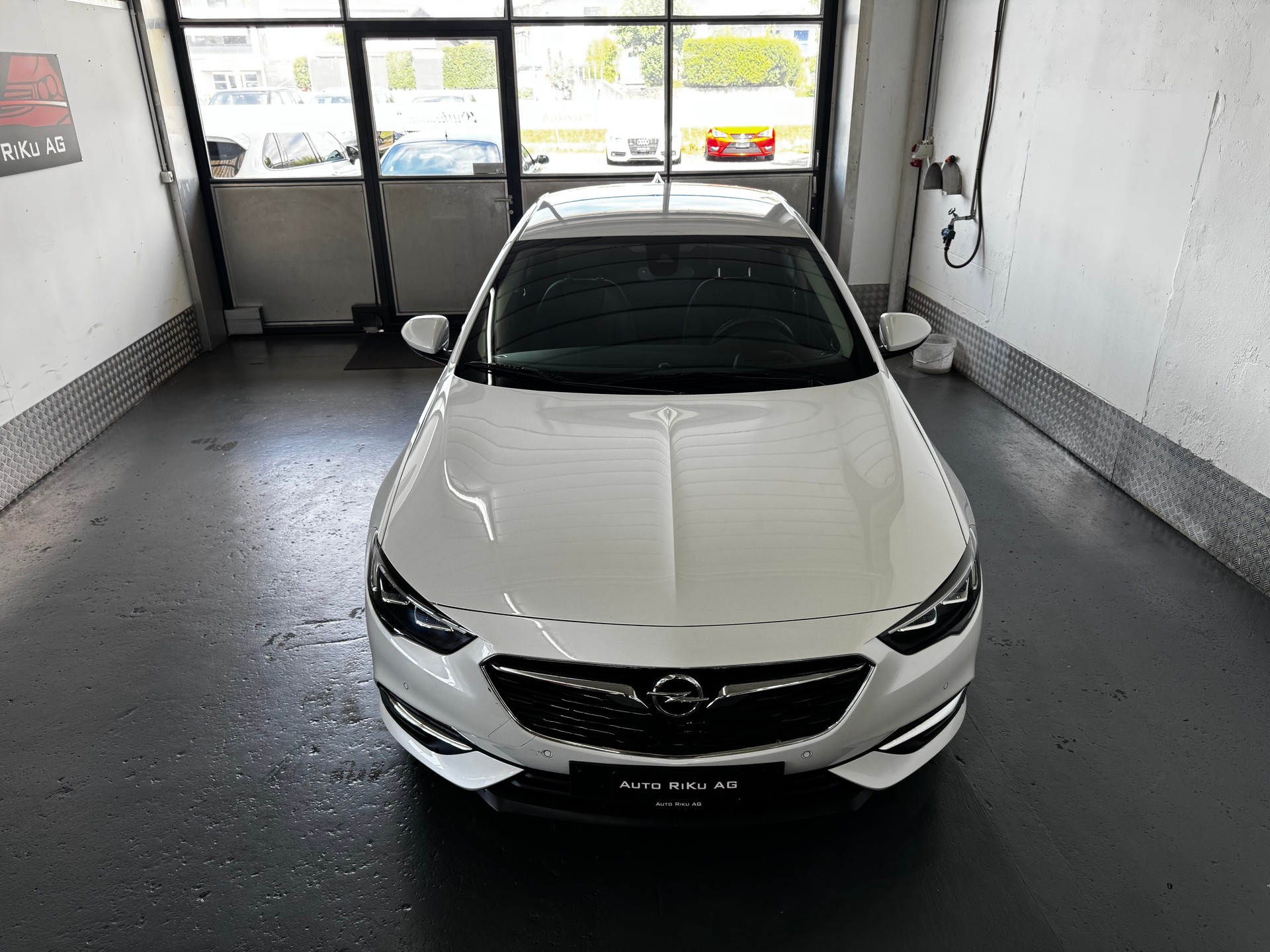 OPEL Insignia 1.5 T Grand Sport Excellence Automatic-image-2