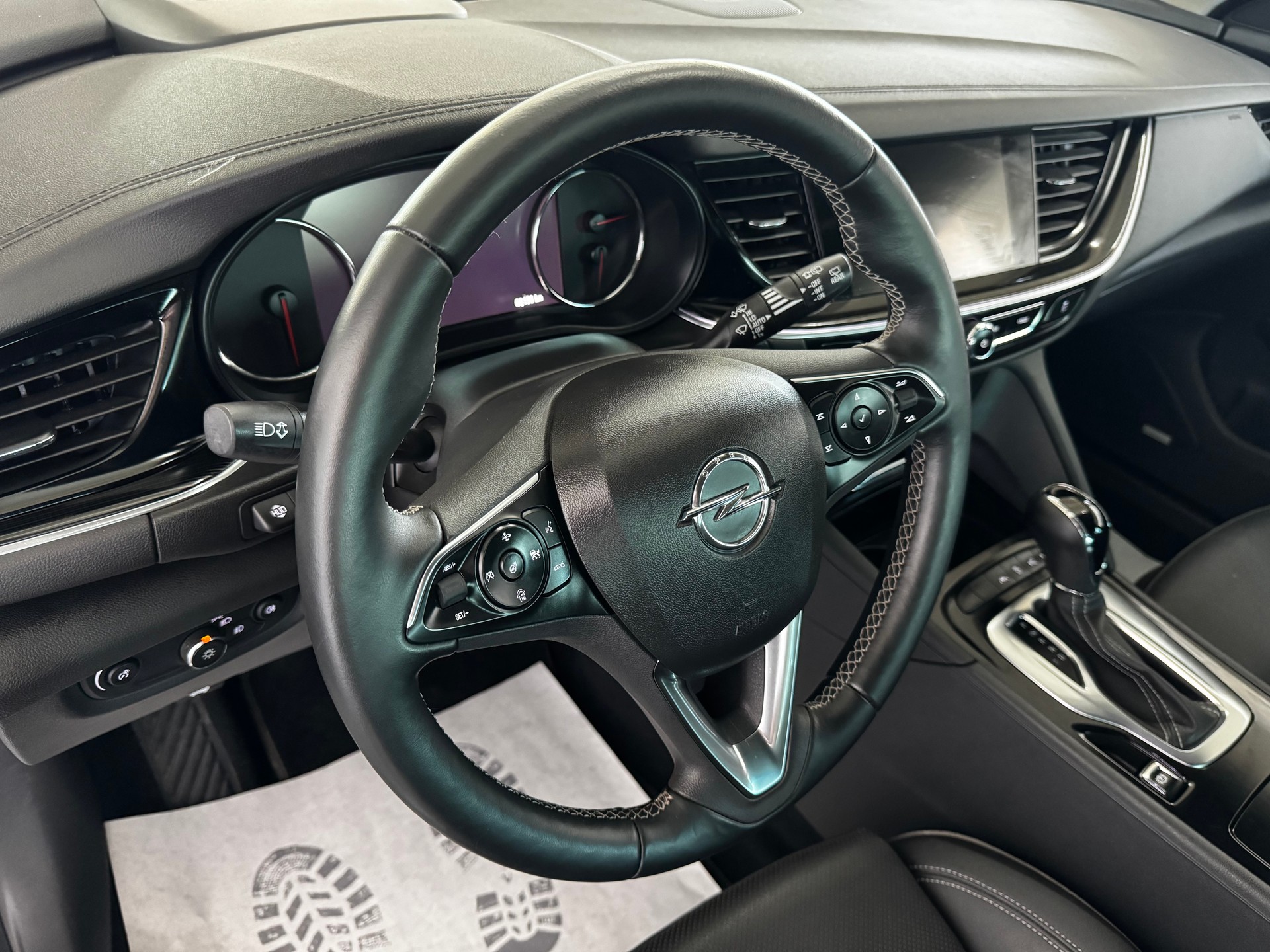 OPEL Insignia 1.5 T Grand Sport Excellence Automatic-image-11