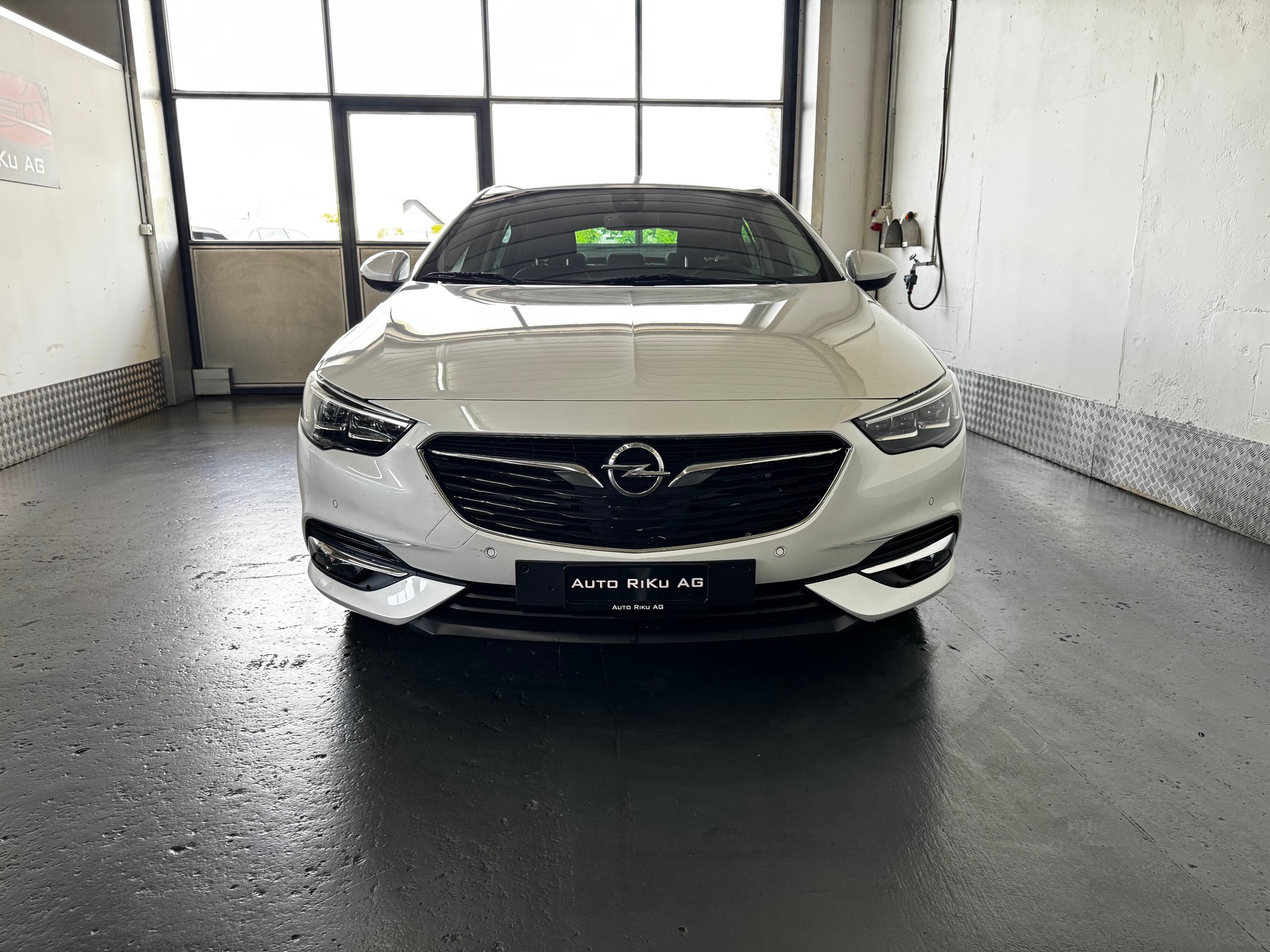 OPEL Insignia 1.5 T Grand Sport Excellence Automatic-image-3