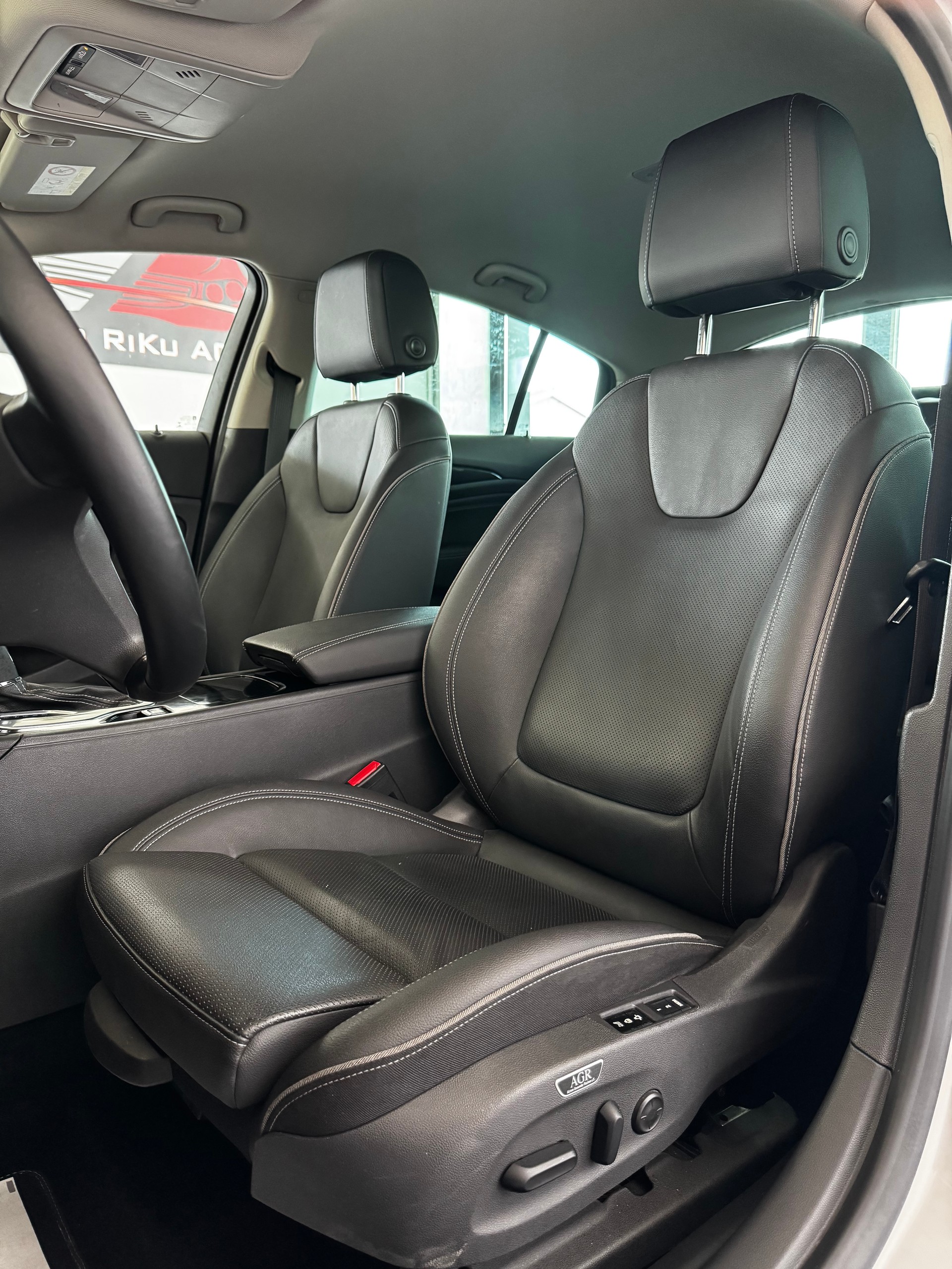 OPEL Insignia 1.5 T Grand Sport Excellence Automatic-image-13