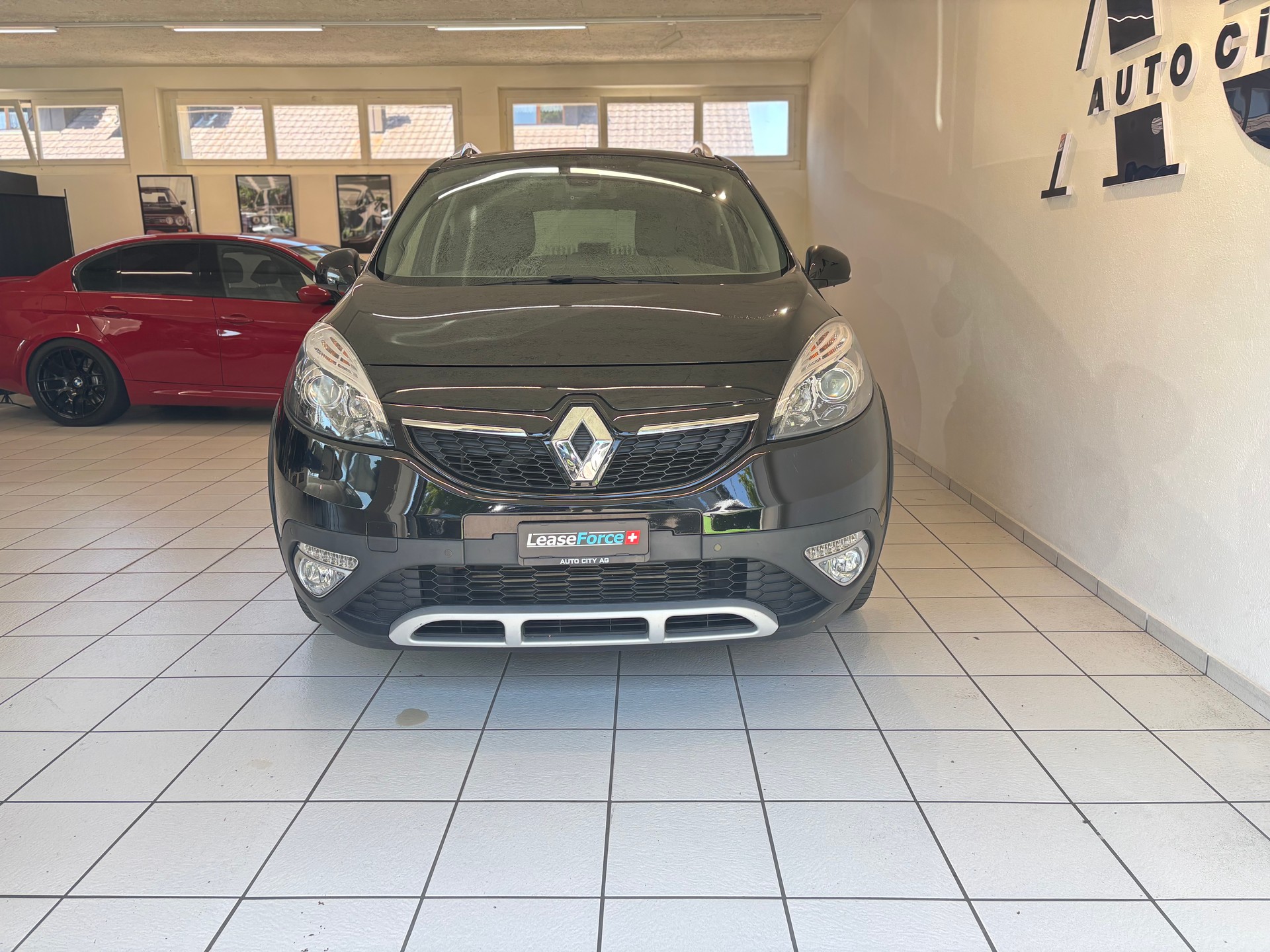RENAULT Scénic Xmod 1.2 16V Turbo Bose Edition-image-5