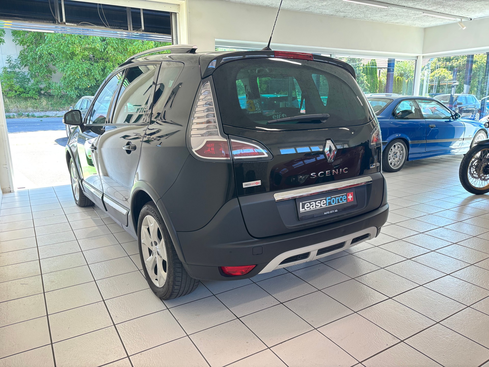 RENAULT Scénic Xmod 1.2 16V Turbo Bose Edition-image-2