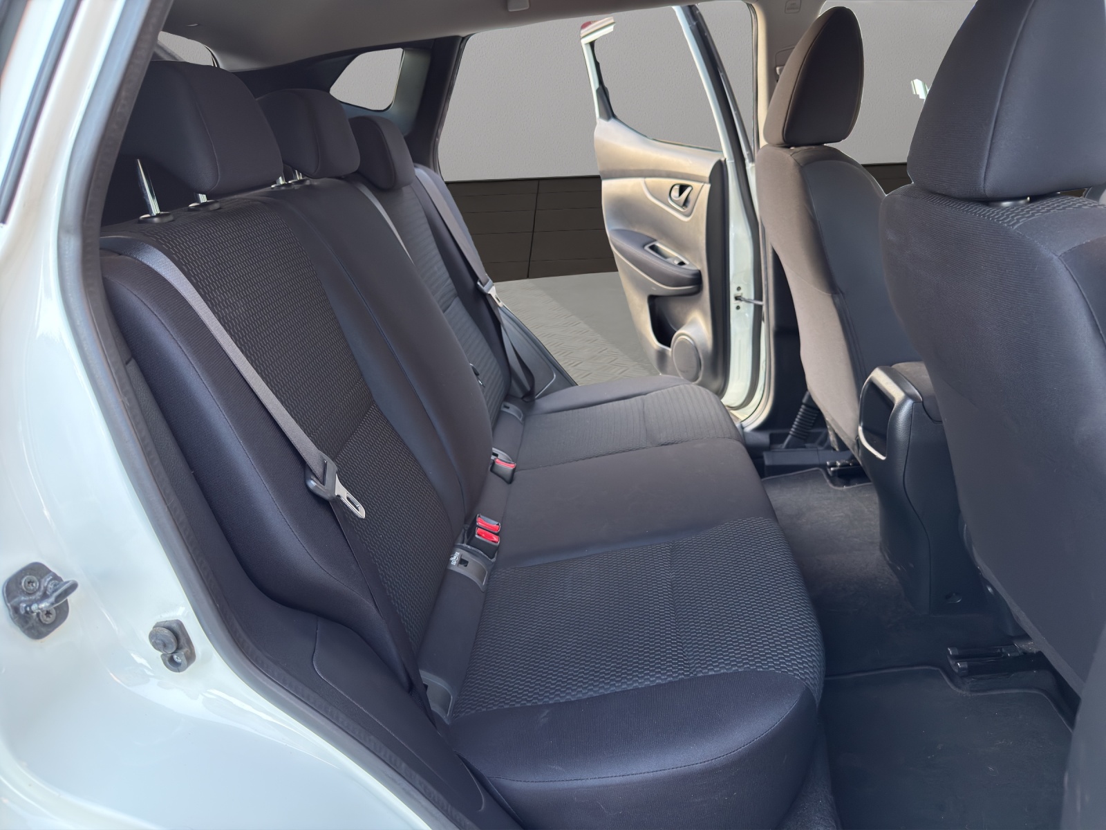 NISSAN Qashqai 1.2 DIG-T acenta-image-17