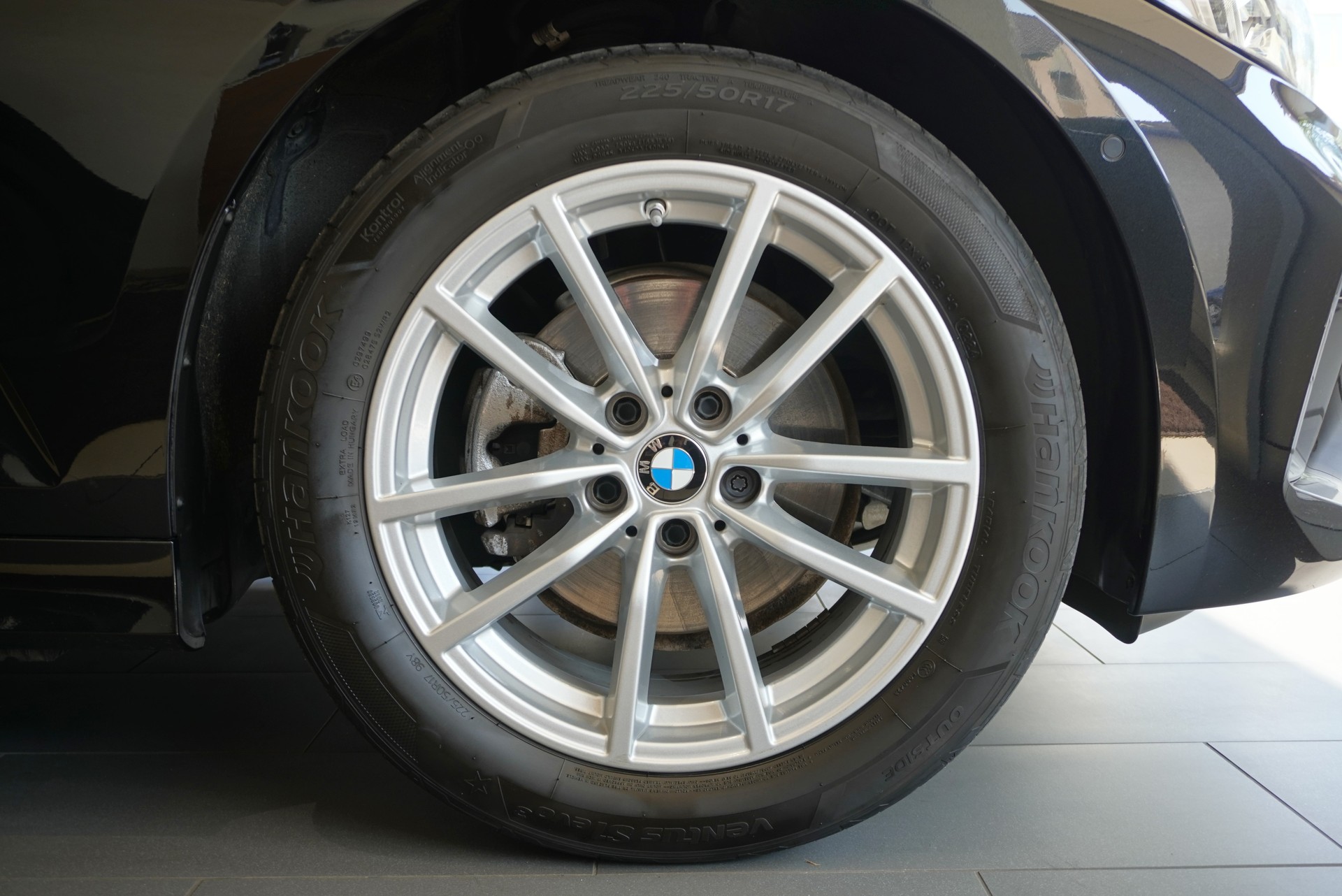 BMW 320d xDrive 48V Touring Steptronic-image-7