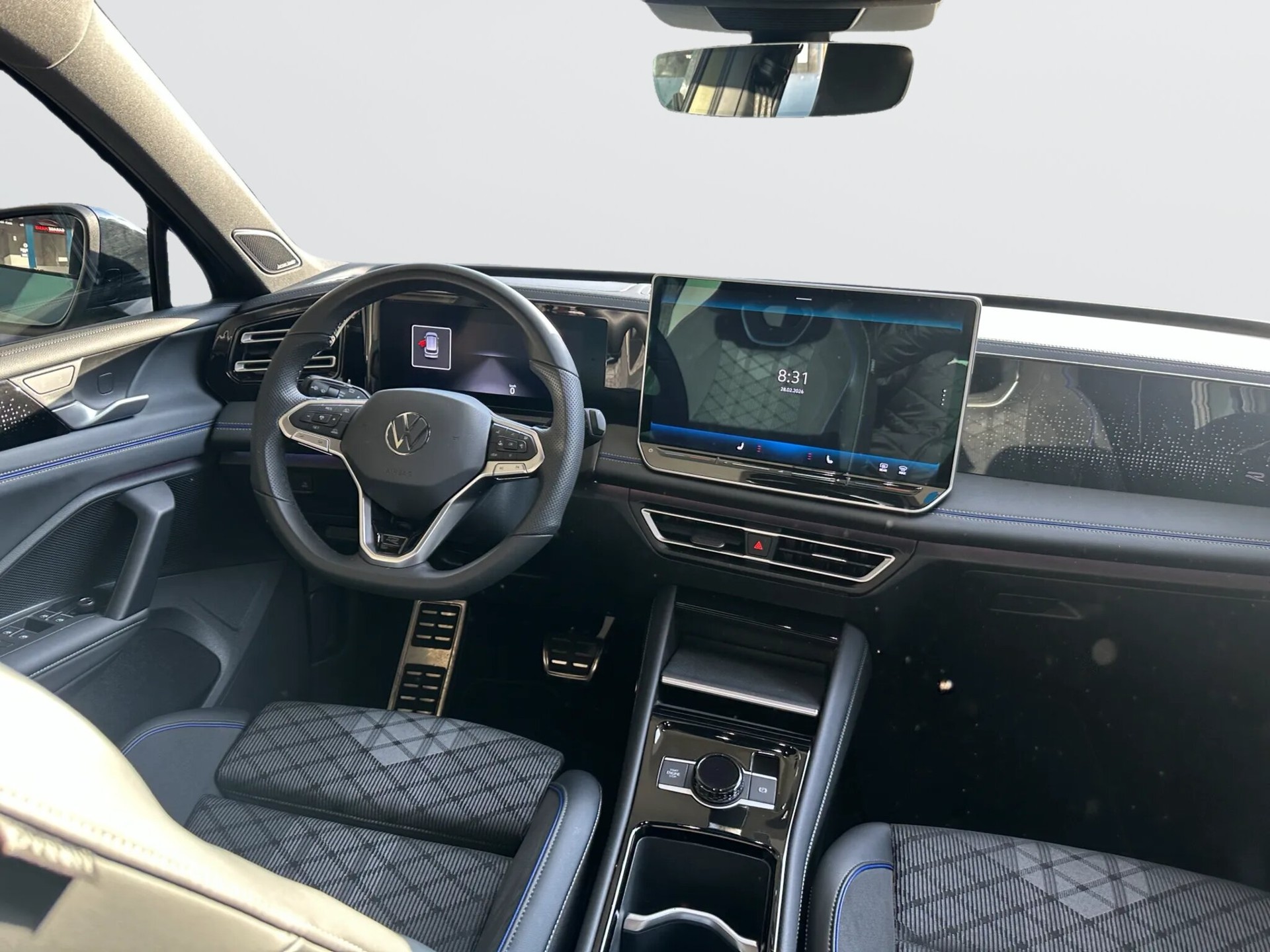 VW Tiguan 2.0 TSI DSG R-Line 4Motion-image-11