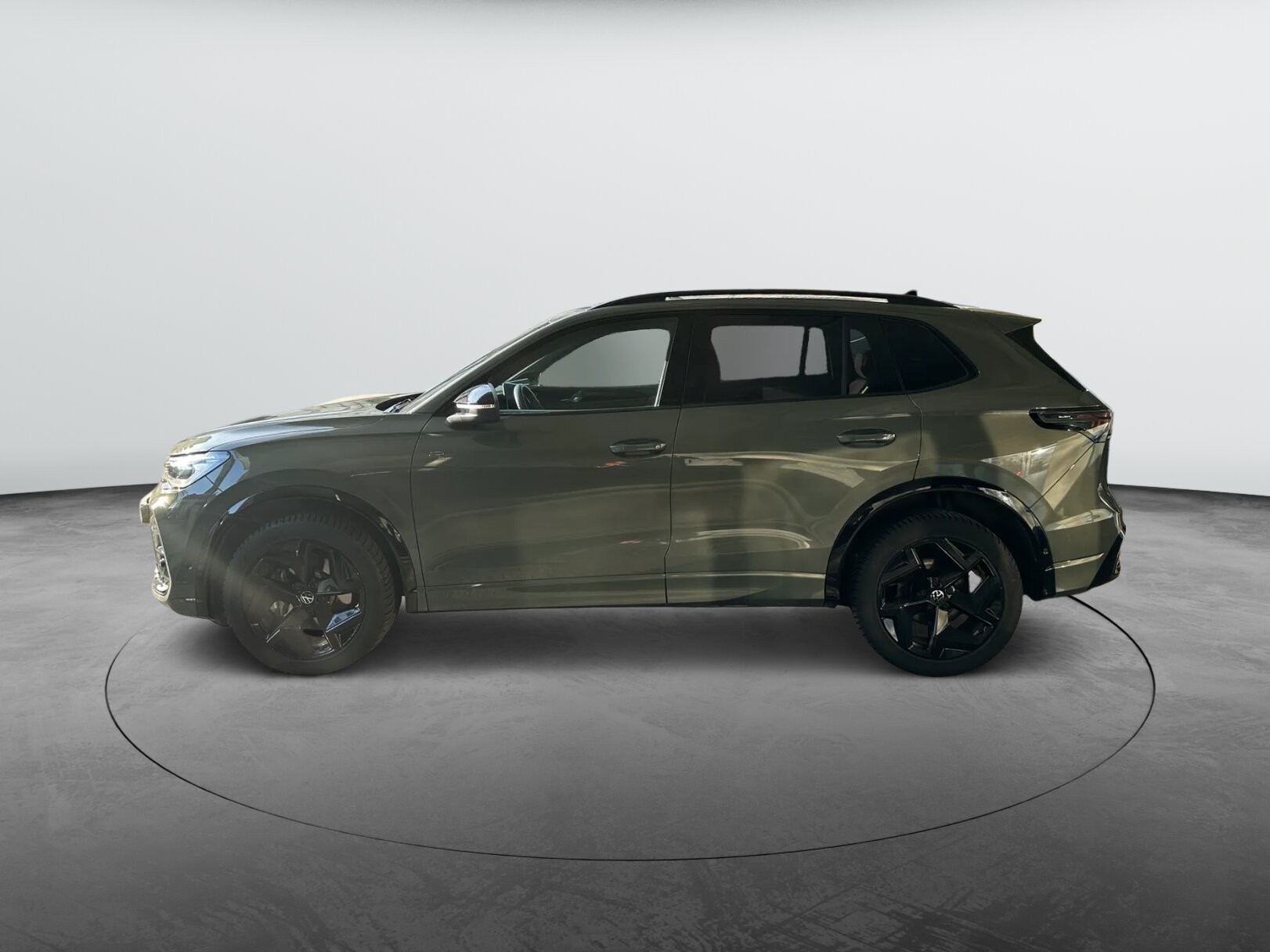 VW Tiguan 2.0 TSI DSG R-Line 4Motion-image-1