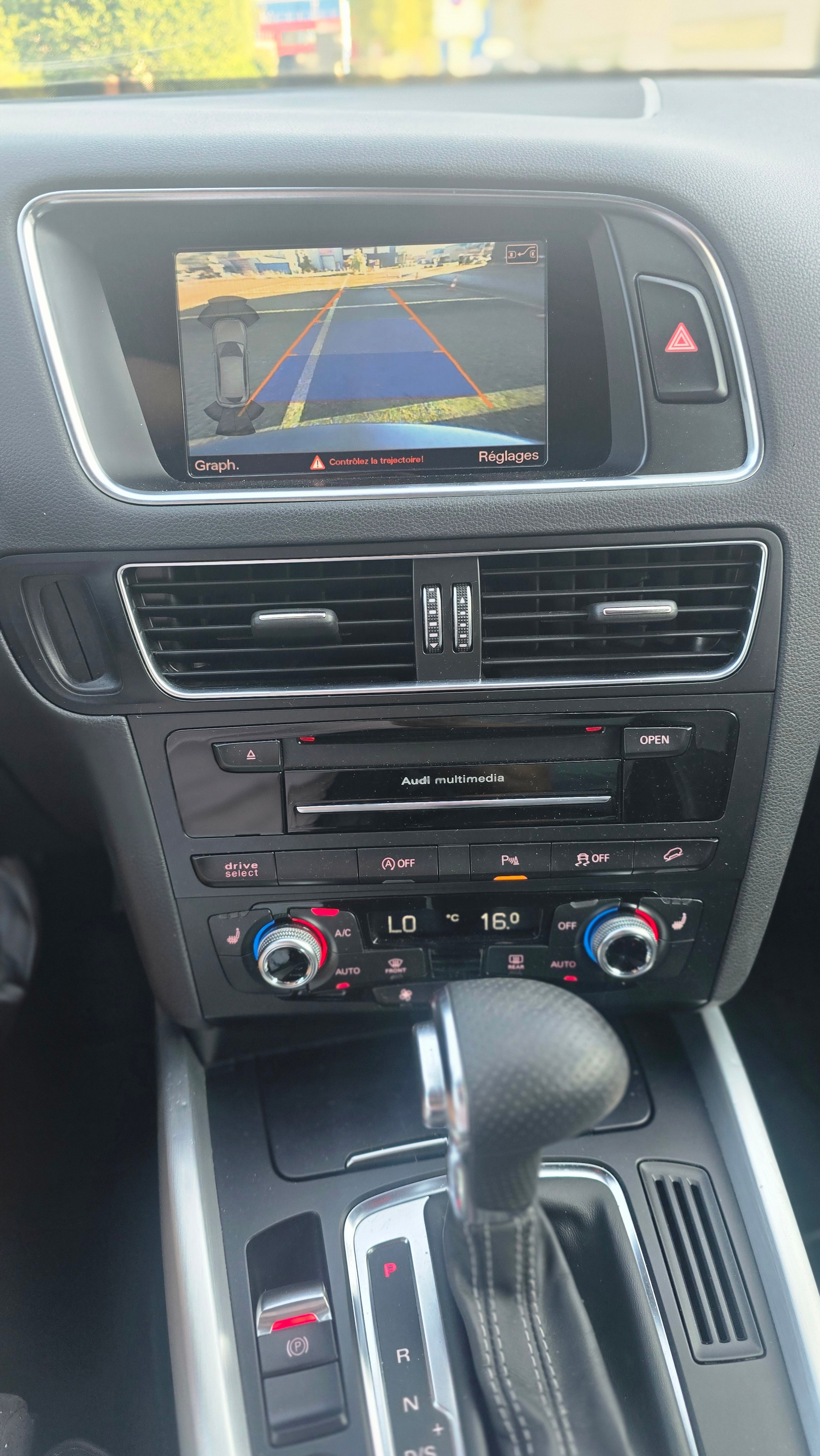AUDI Q5 3.0 TDI clean quattro S-tronic-image-7