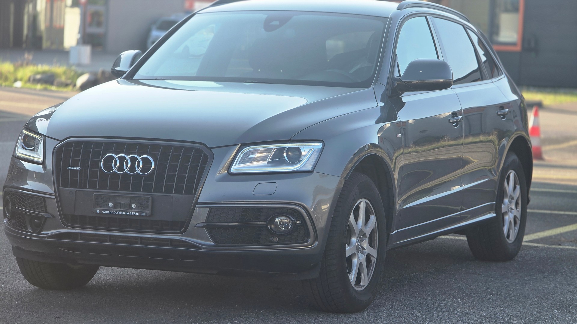 AUDI Q5 3.0 TDI clean quattro S-tronic-image-1